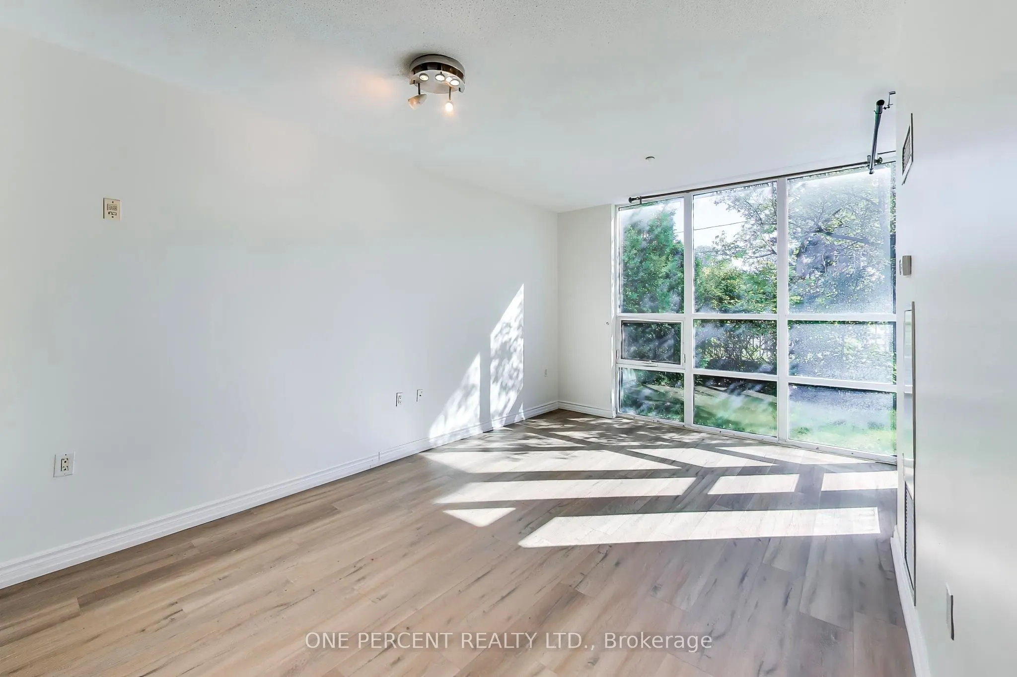 3840 Bathurst Street #109