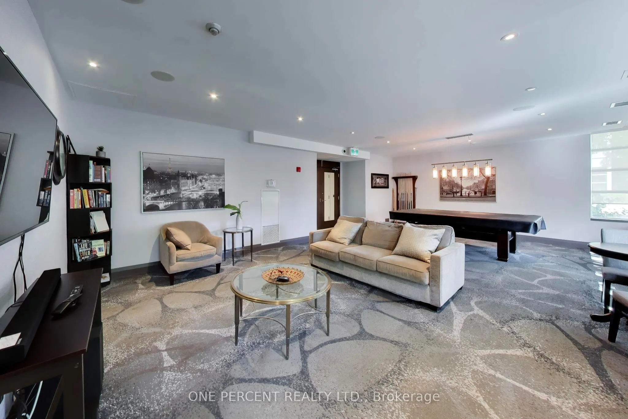 3840 Bathurst Street #109