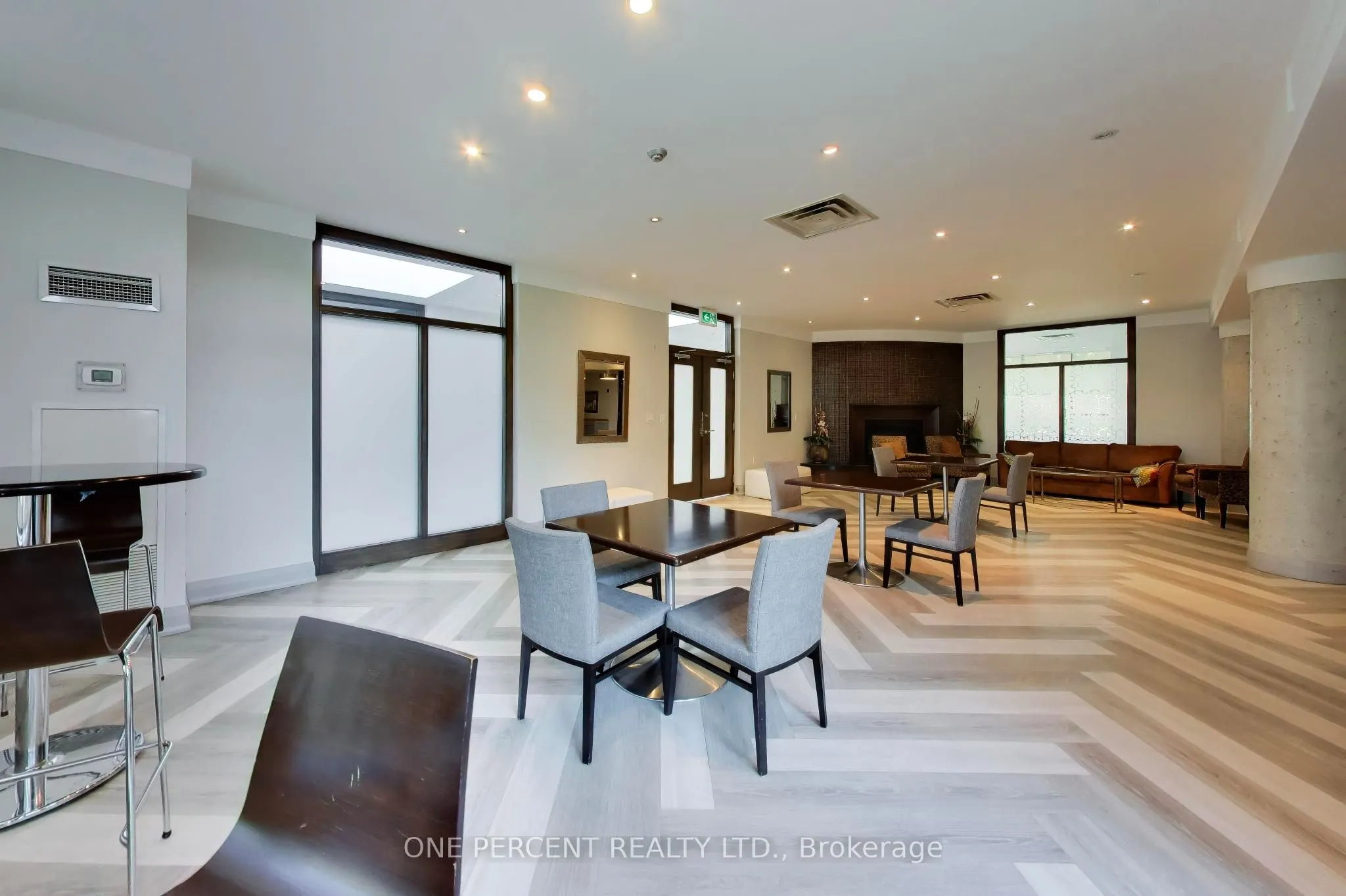3840 Bathurst Street #109