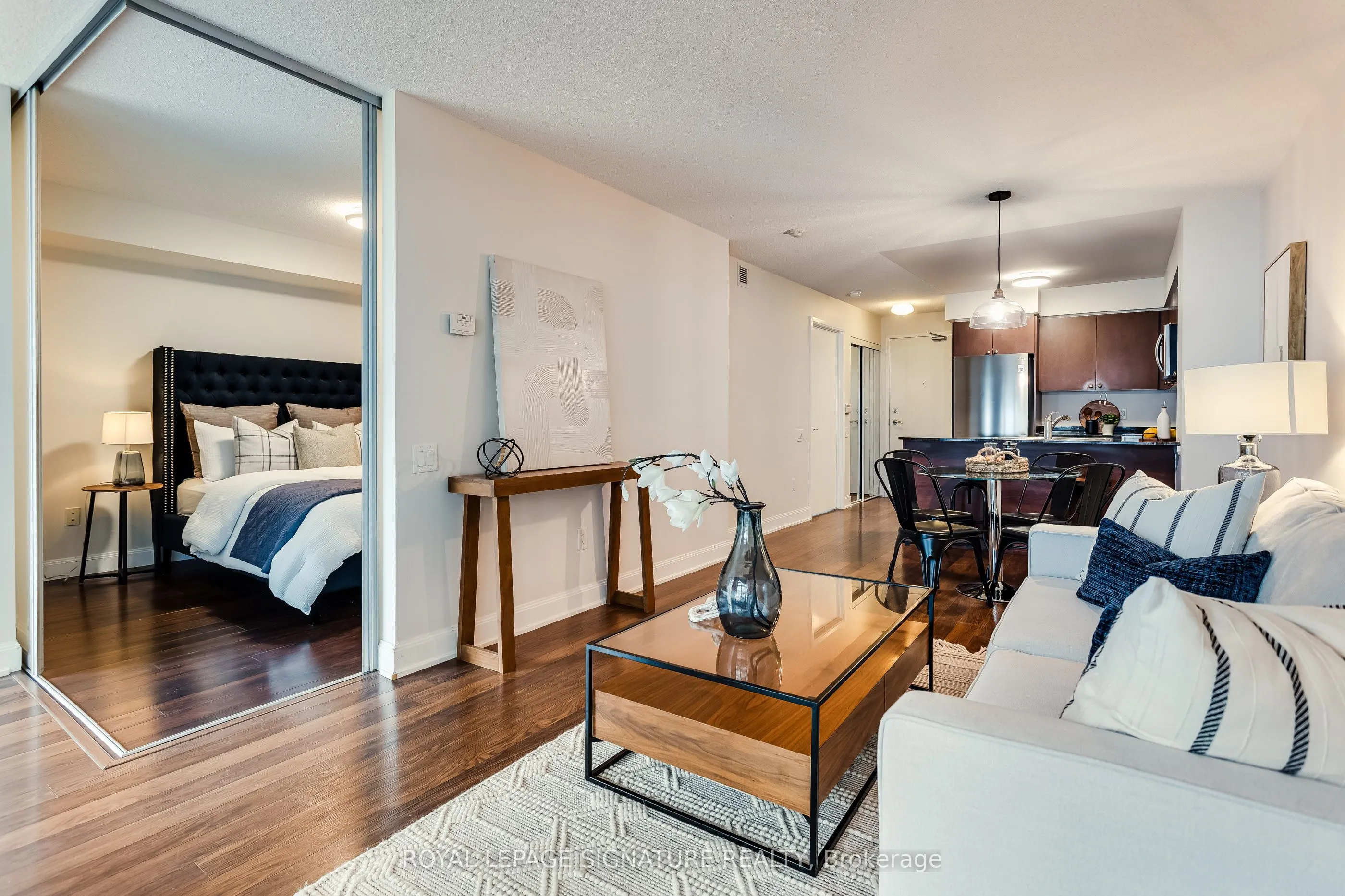 2191 Yonge Street #910