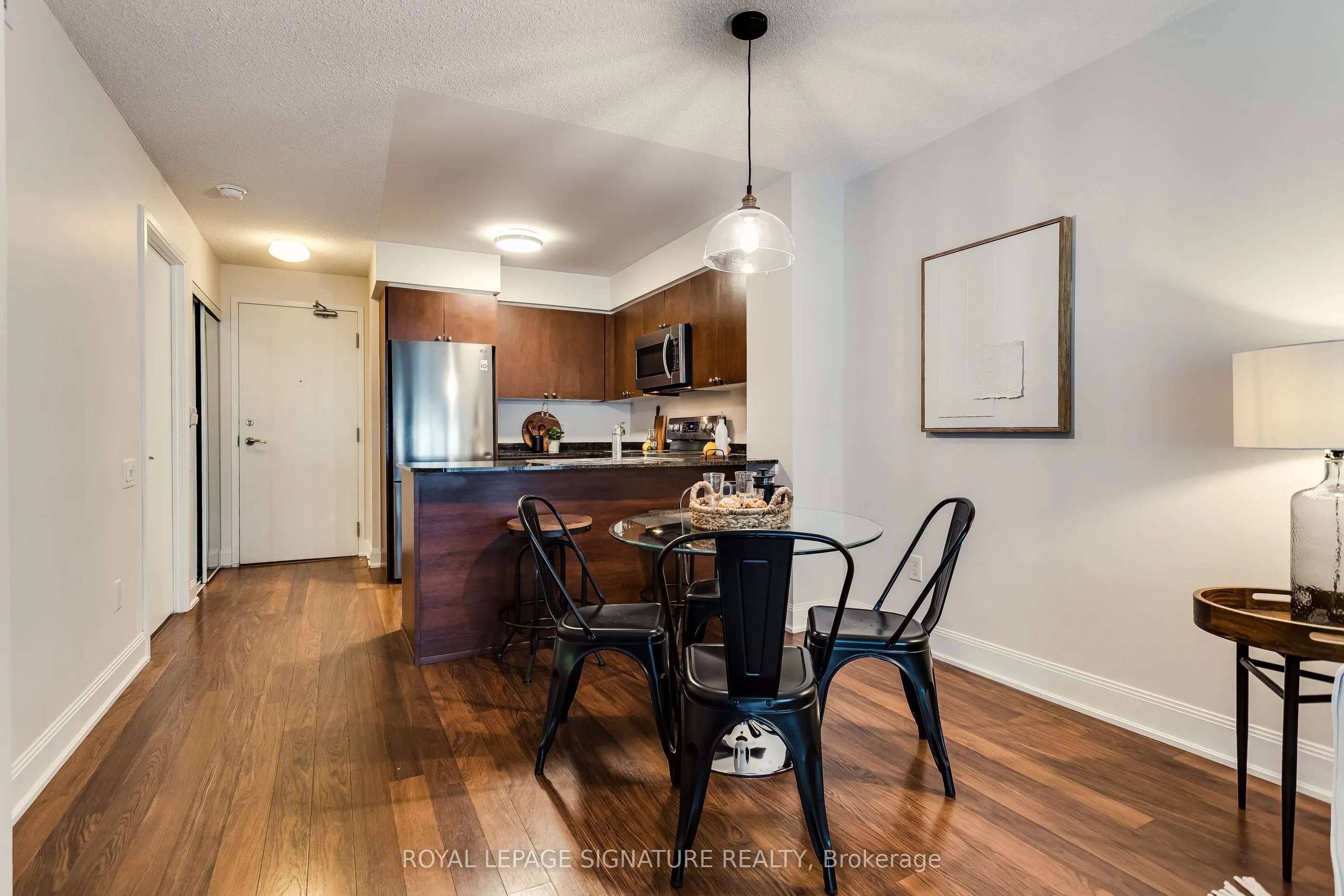 2191 Yonge Street #910