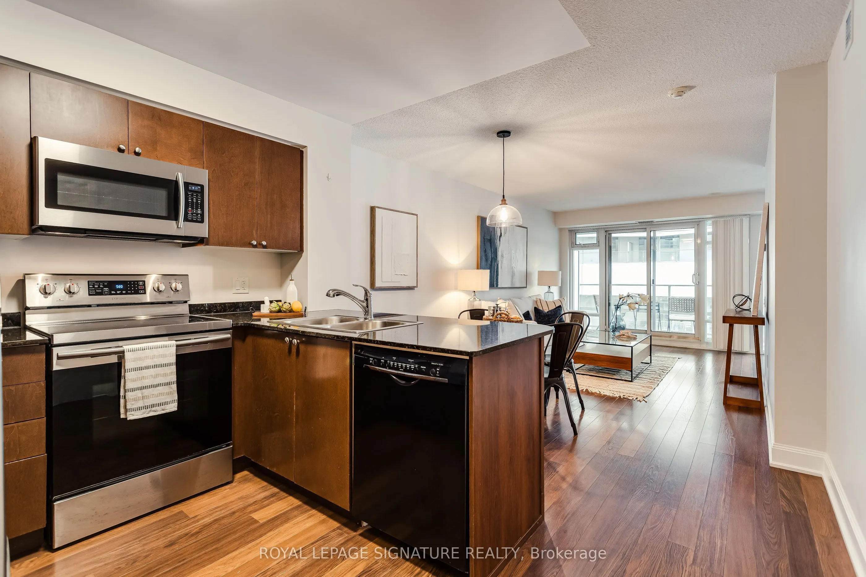 2191 Yonge Street #910