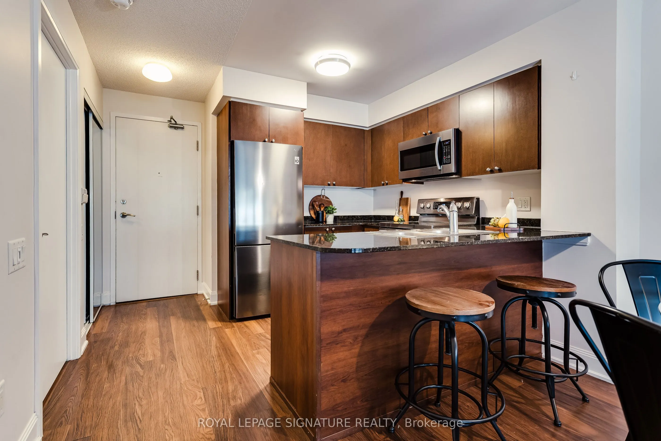 2191 Yonge Street #910