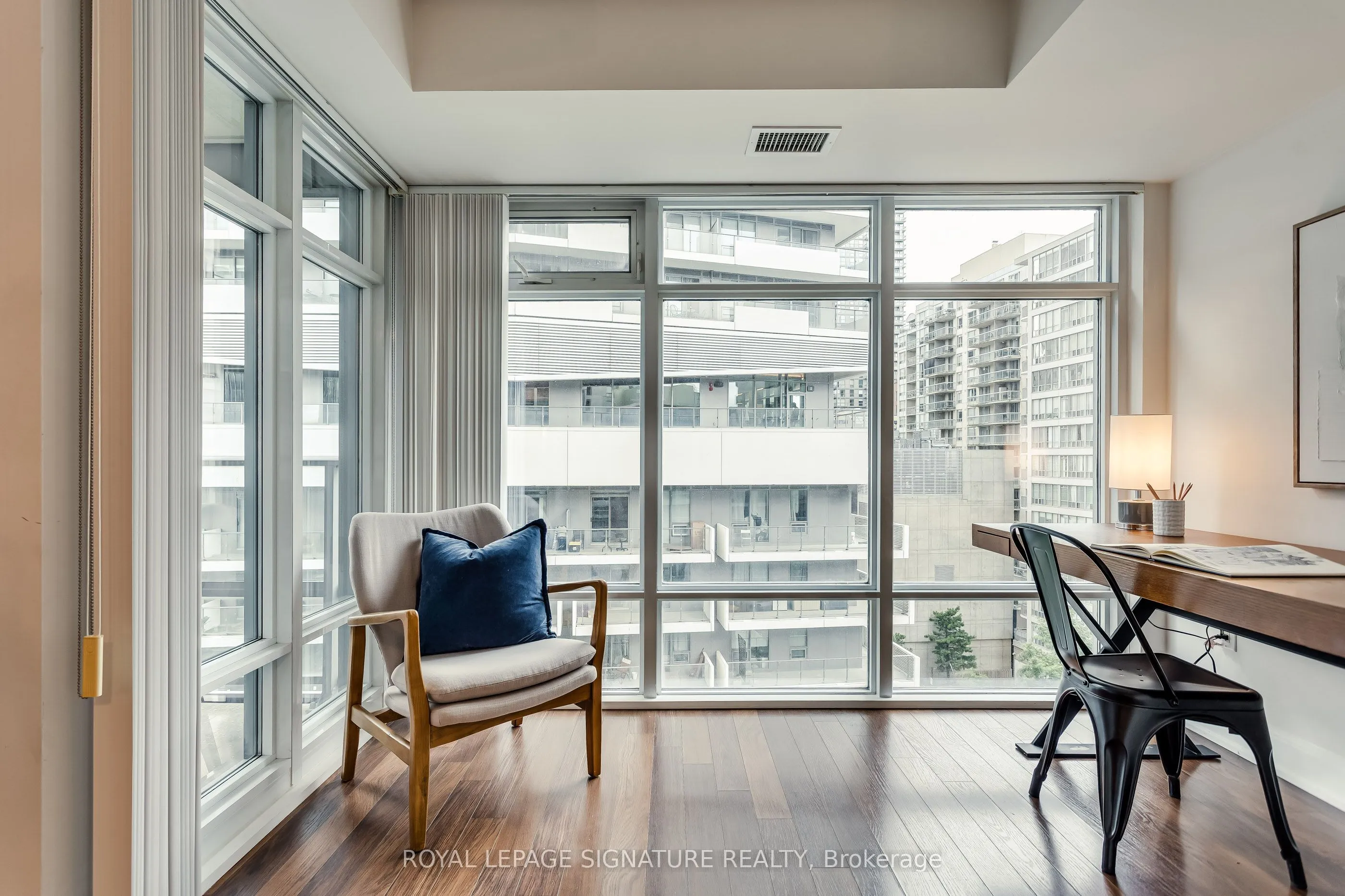 2191 Yonge Street #910