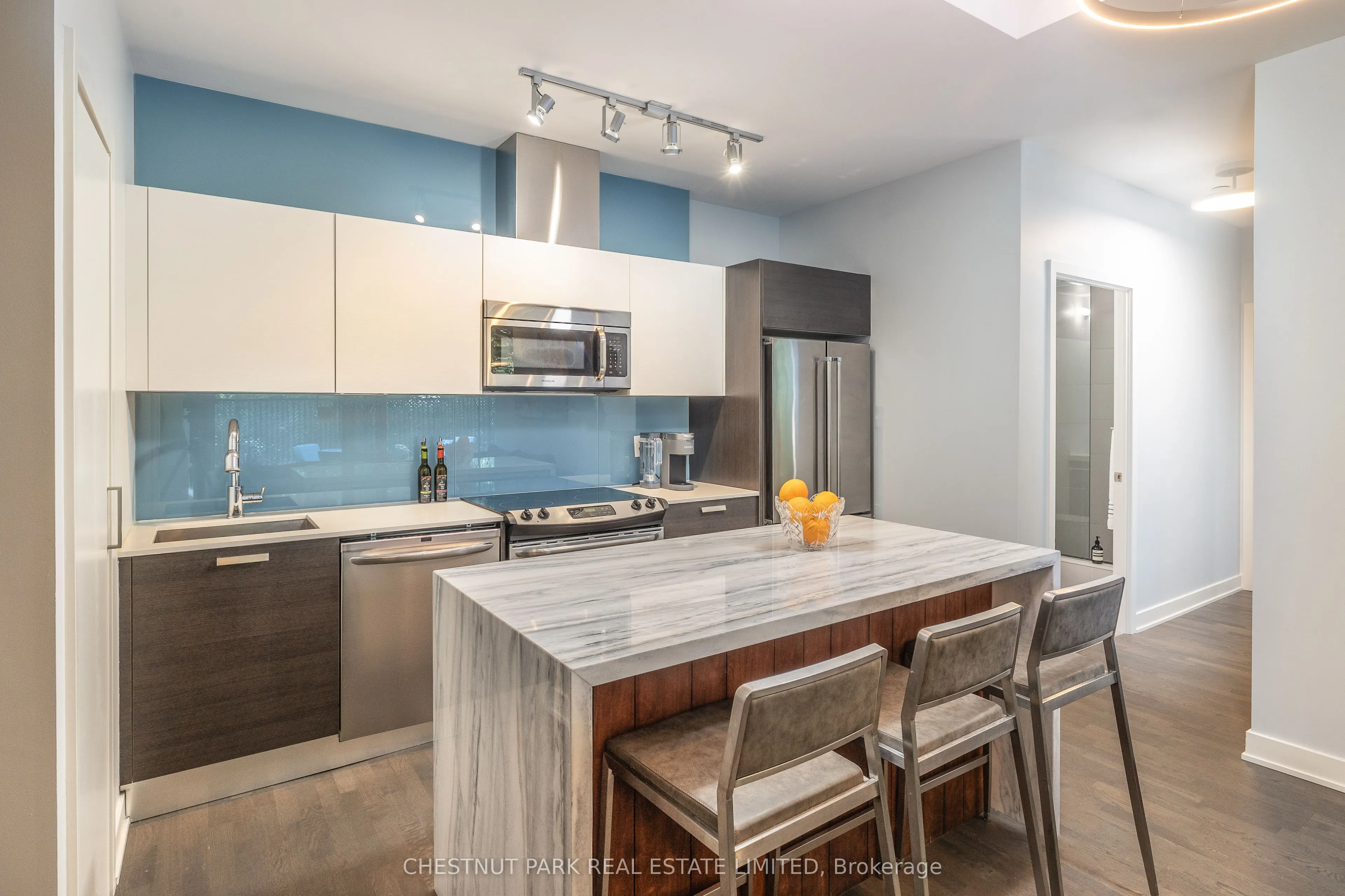 1815 Yonge Street #205