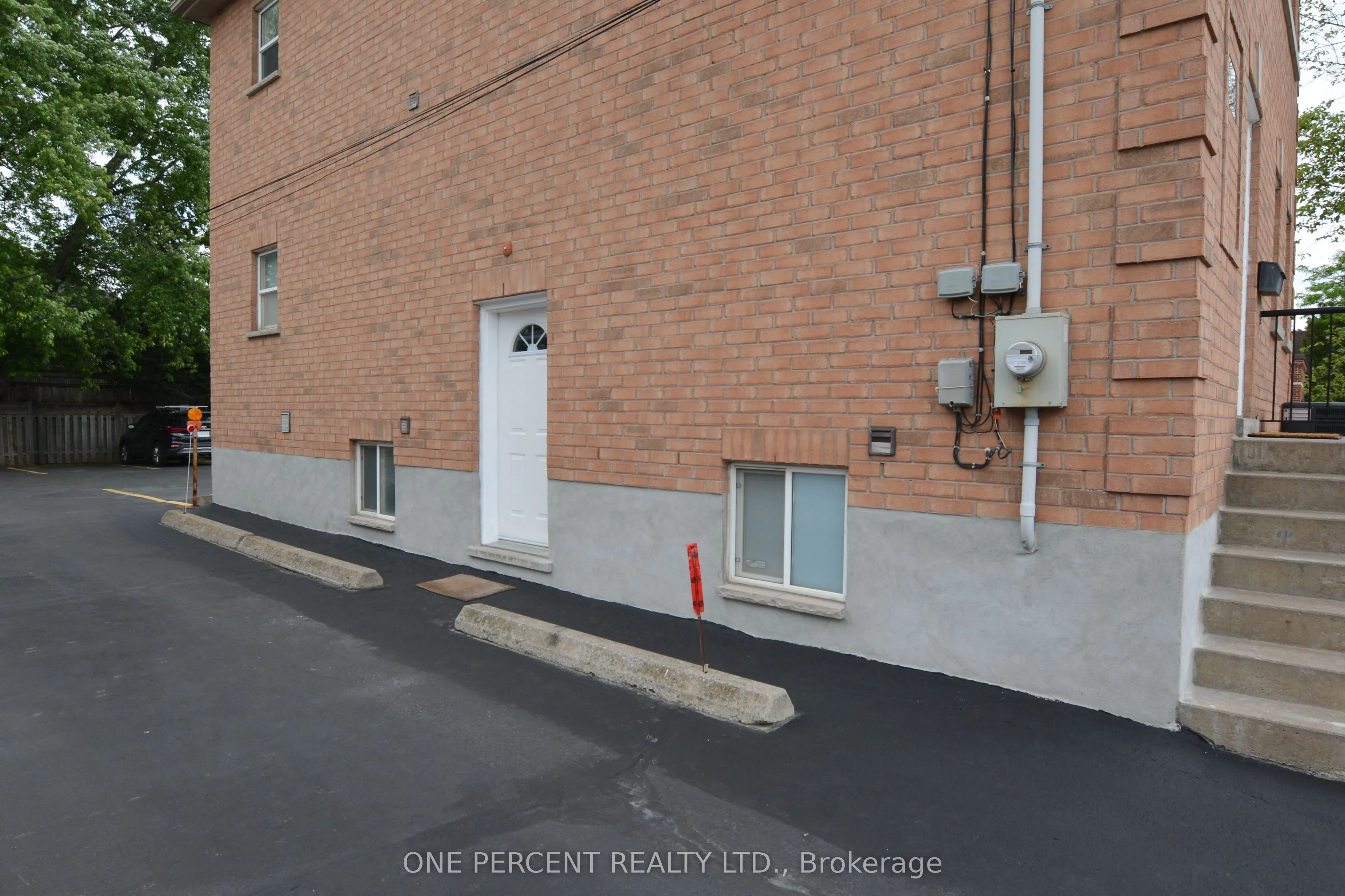 204 Sheppard Avenue W