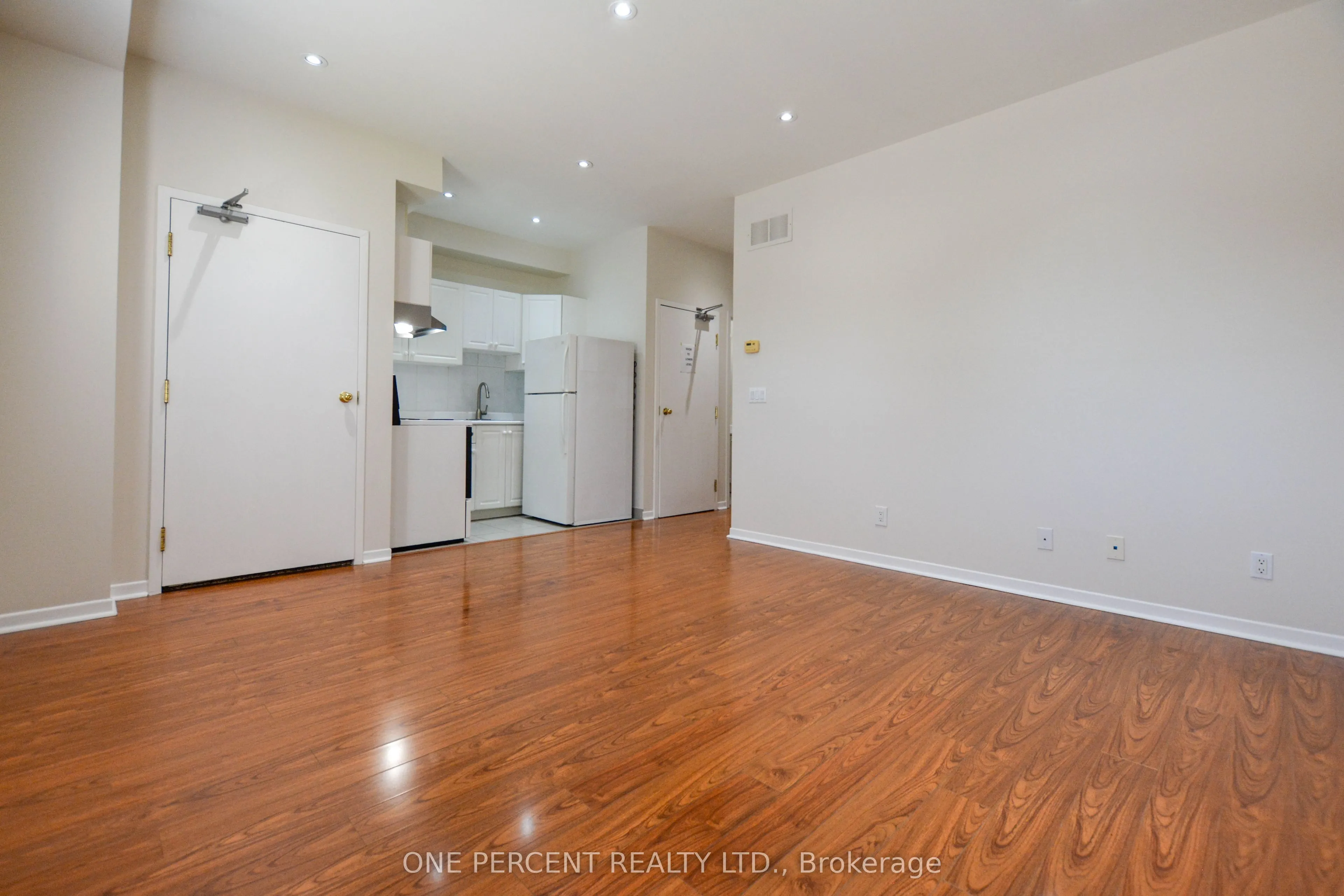 204 Sheppard Avenue W