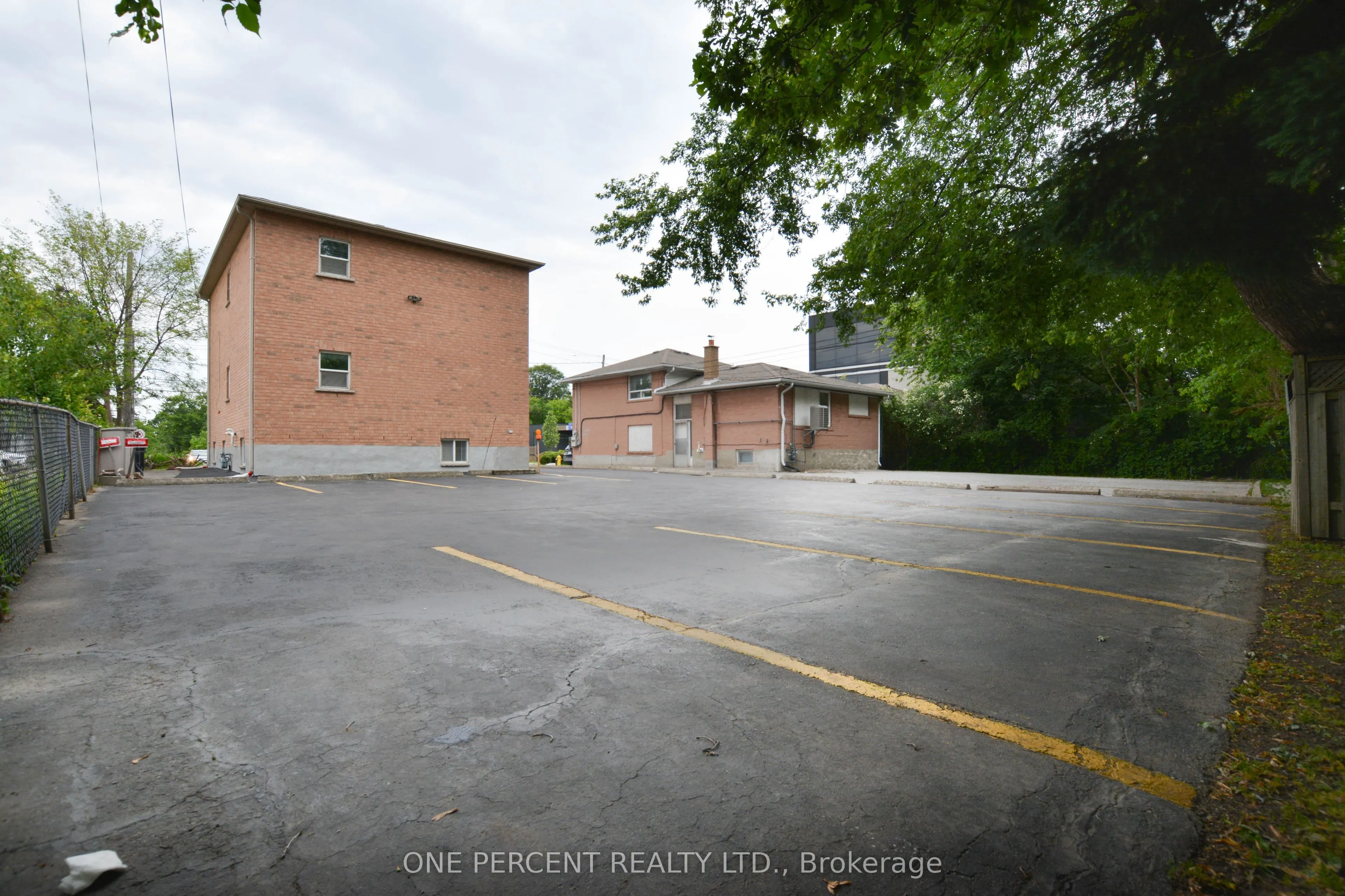 204 Sheppard Avenue W