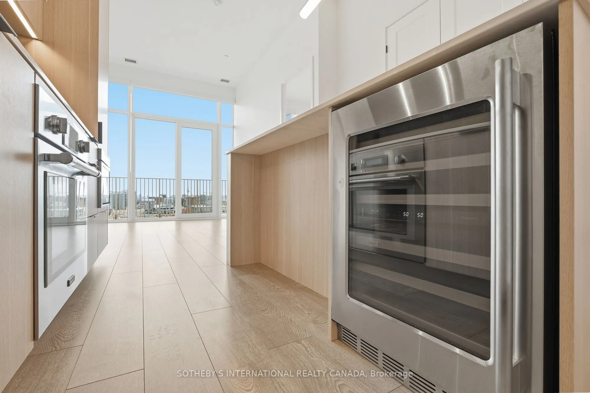 88 Bathurst Street #PH01
