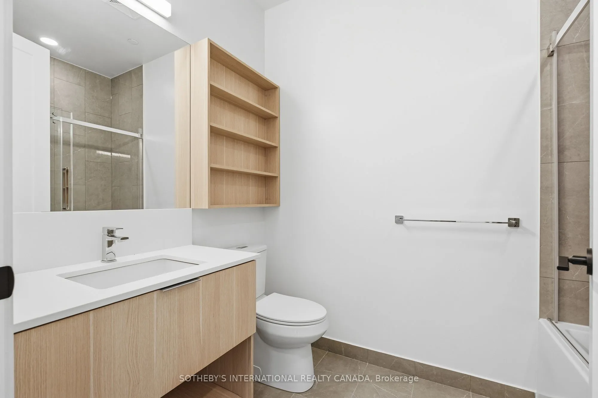 88 Bathurst Street #PH01