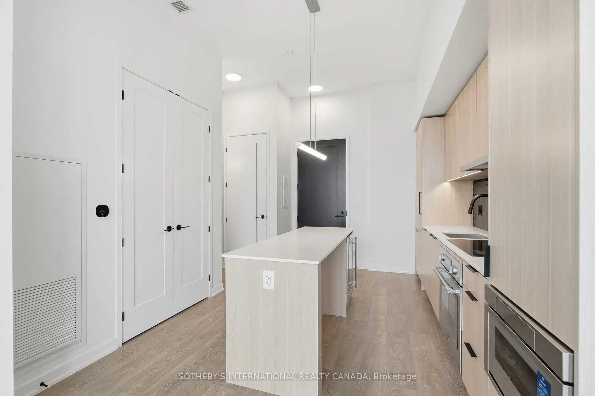 88 Bathurst Street #PH01
