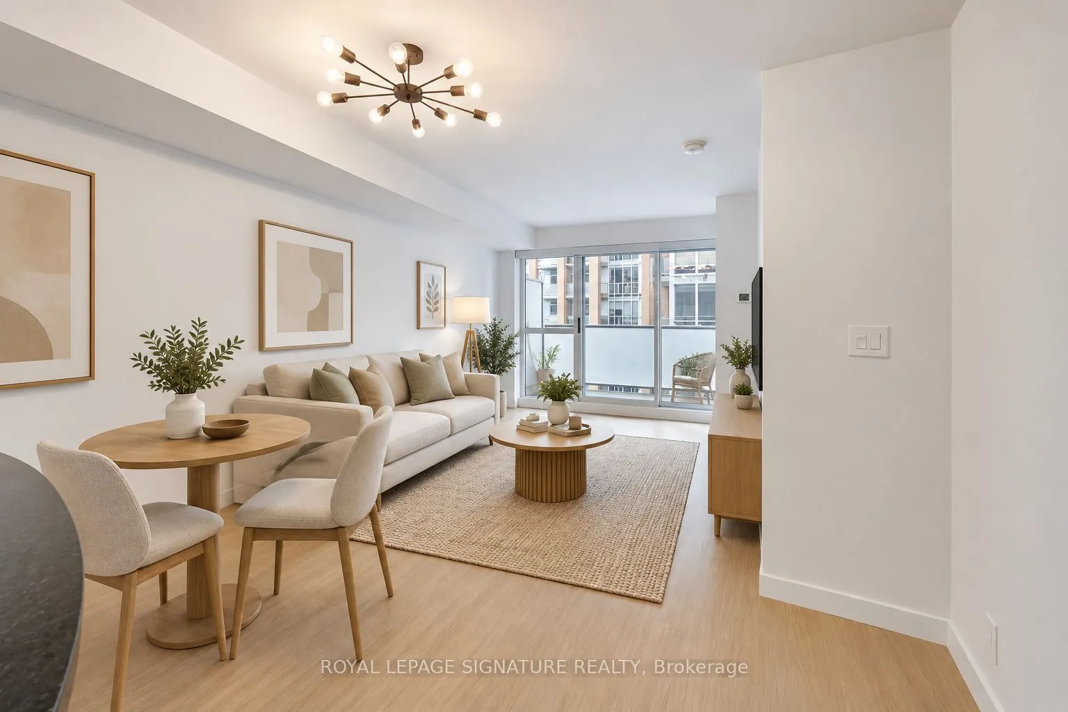 1005 King Street W #405