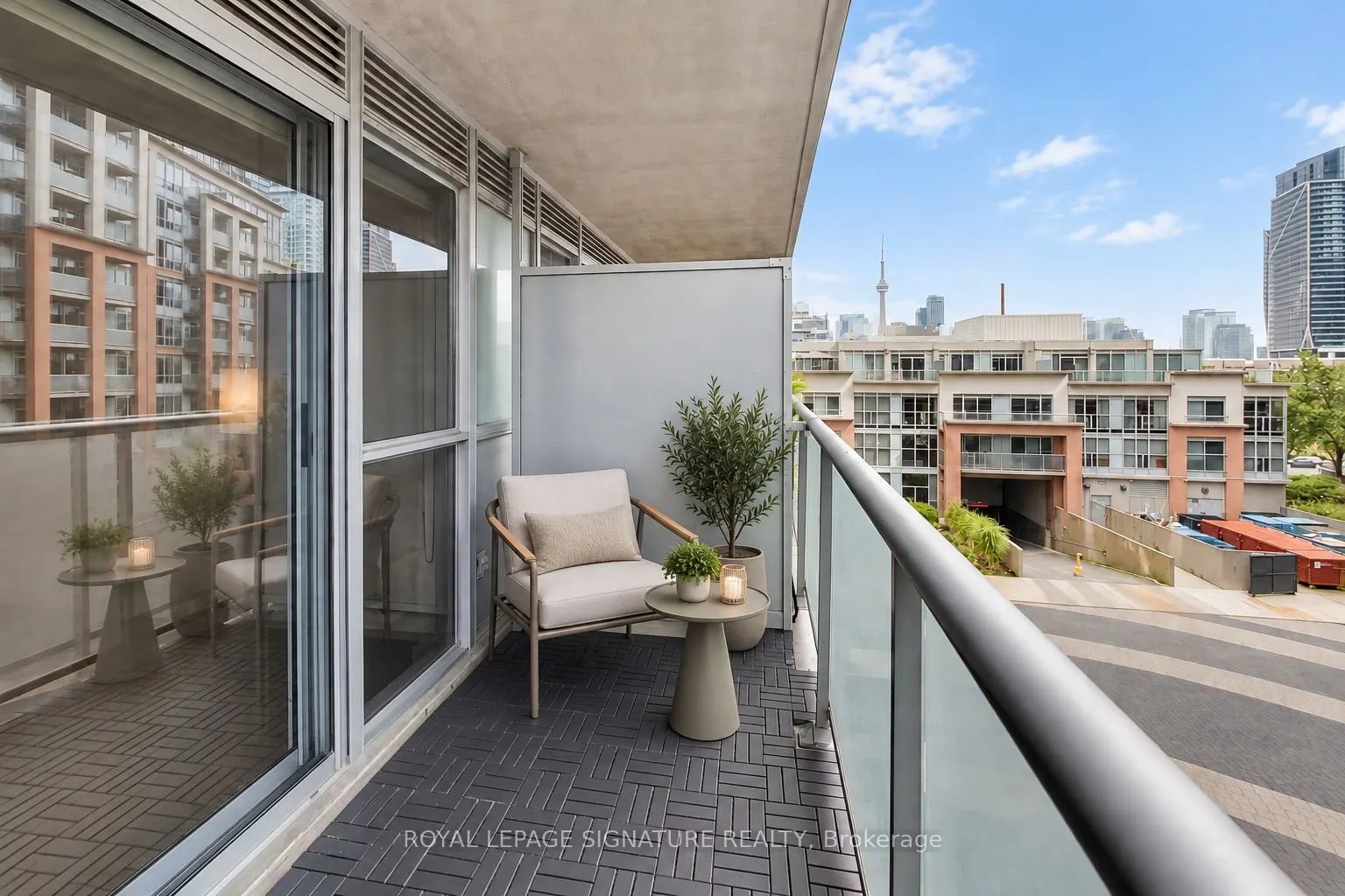 1005 King Street W #405