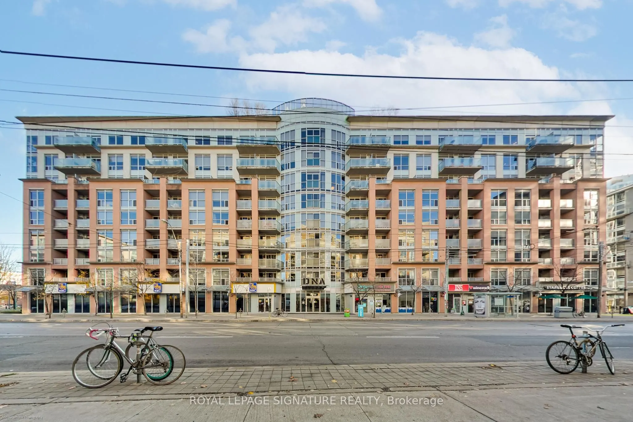 1005 King Street W #405