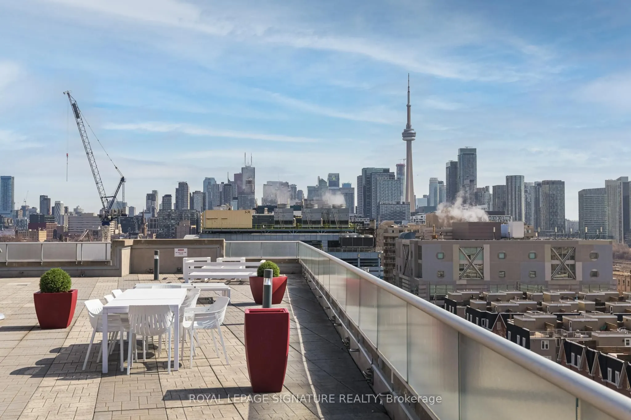 1005 King Street W #405
