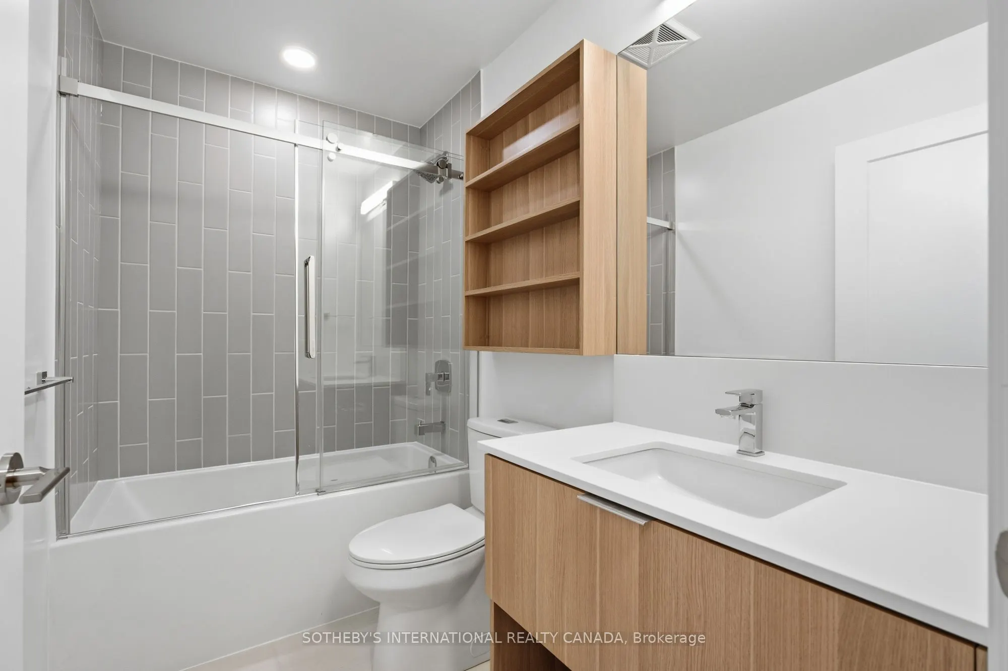 88 Bathurst Street #1703