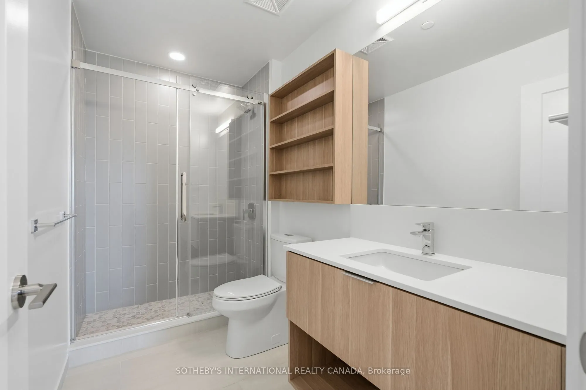88 Bathurst Street #1703