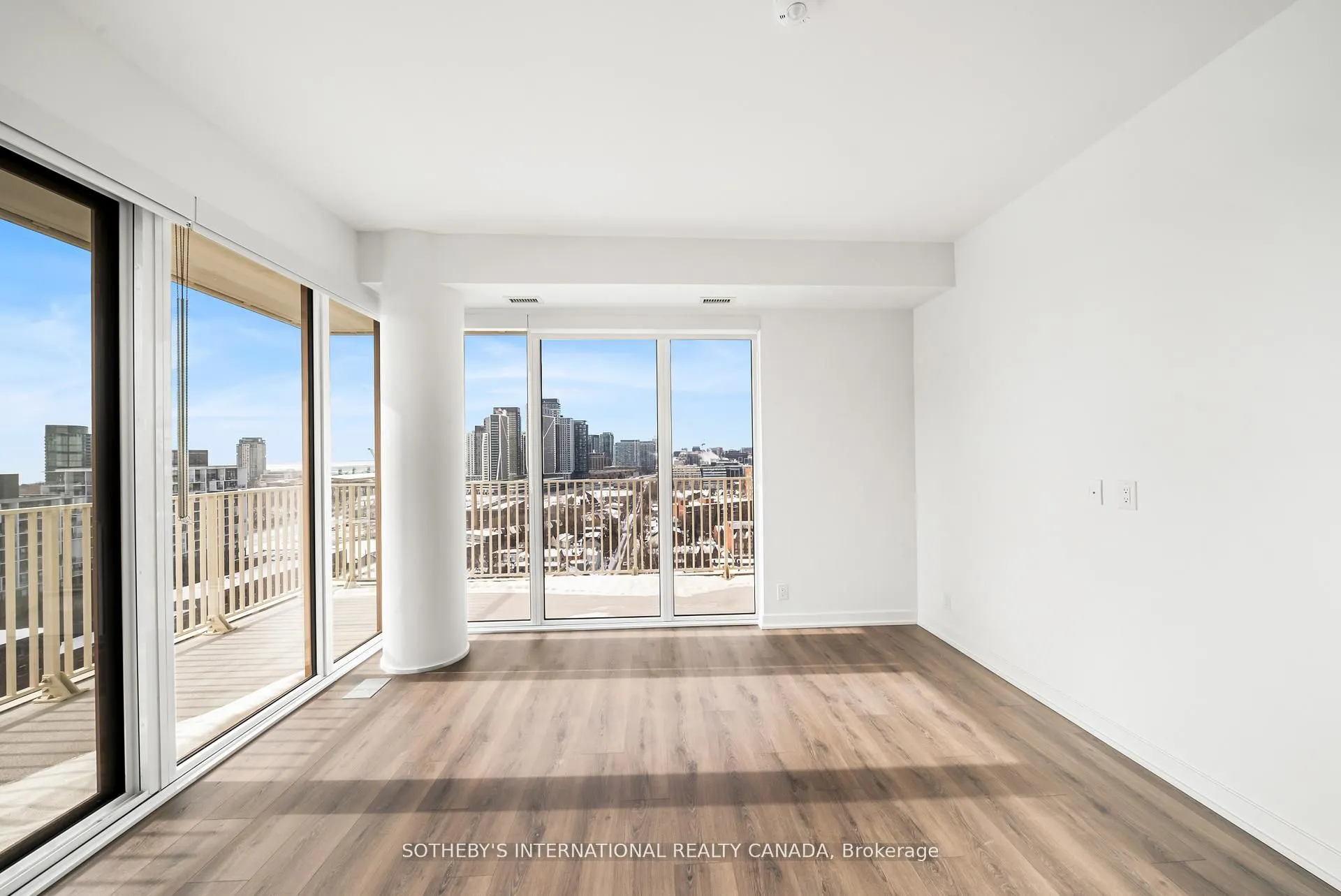88 bathurst Street #1217