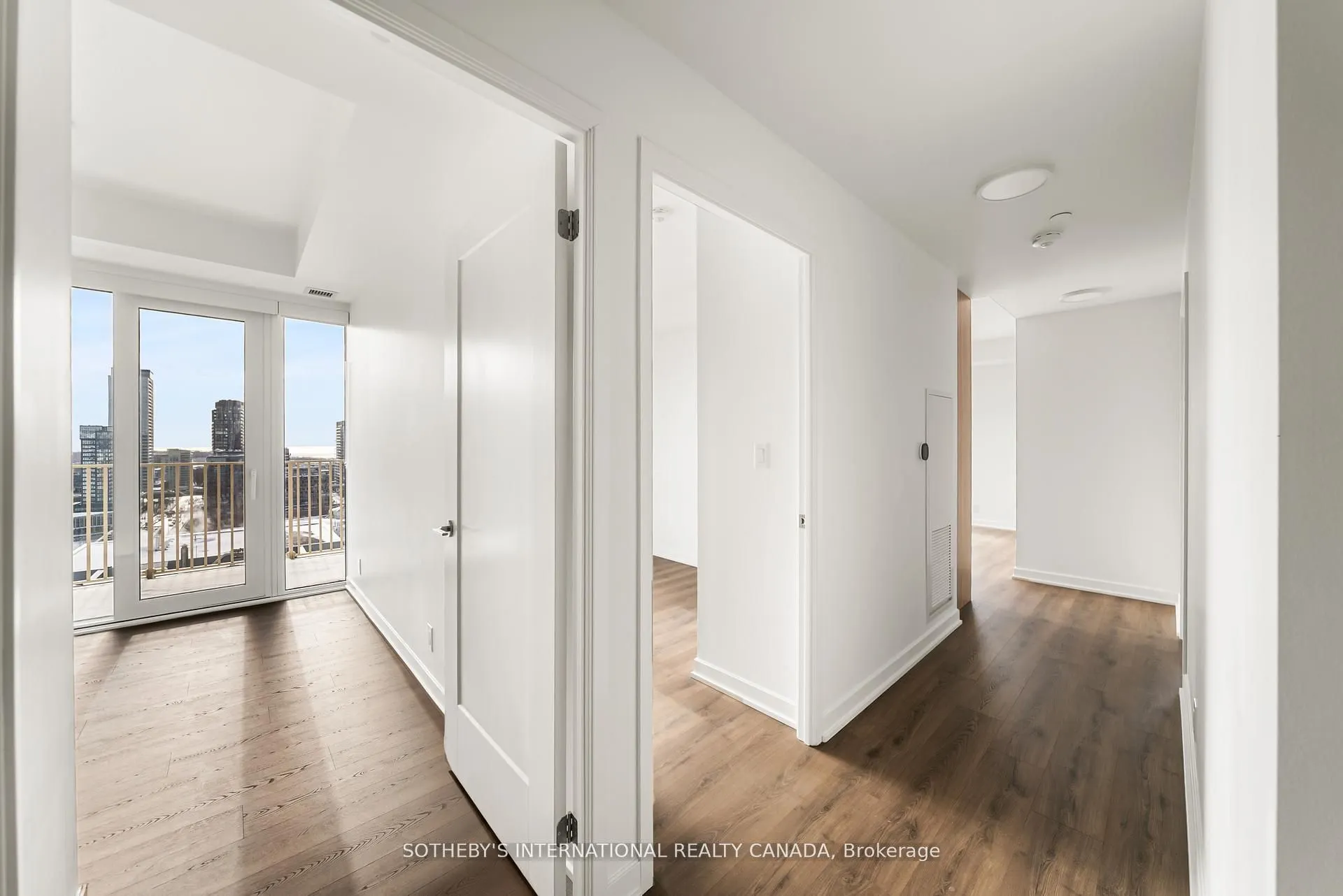 88 bathurst Street #1217