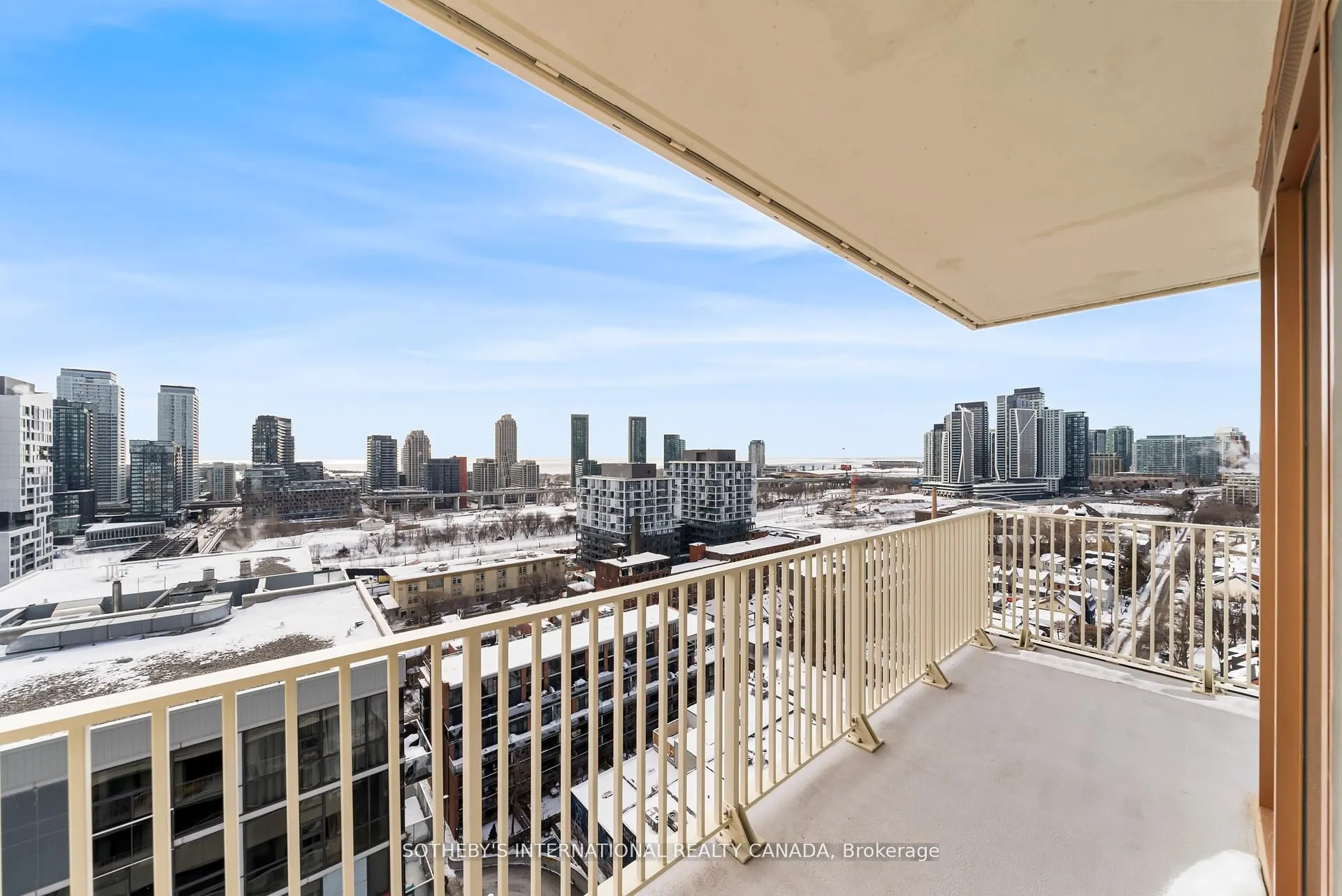 88 bathurst Street #1217