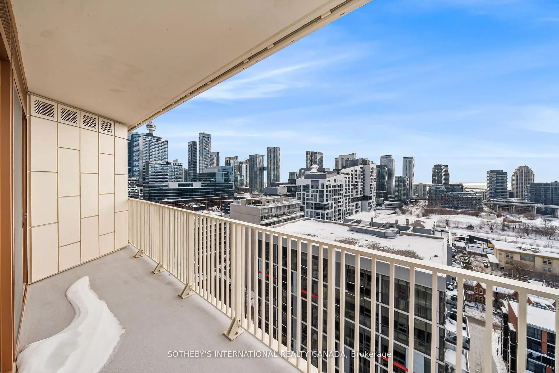 88 bathurst Street #1217