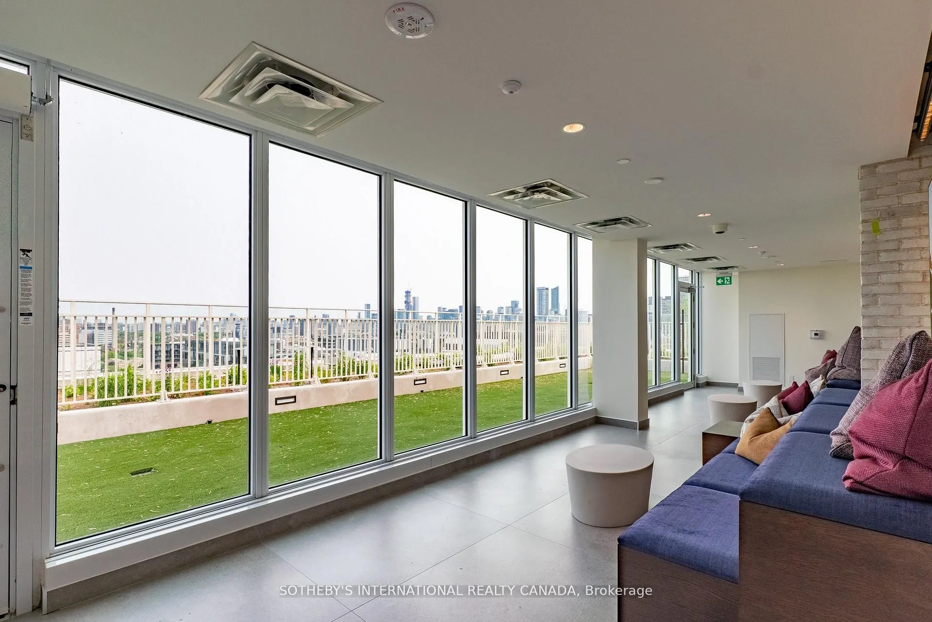 88 bathurst Street #1217