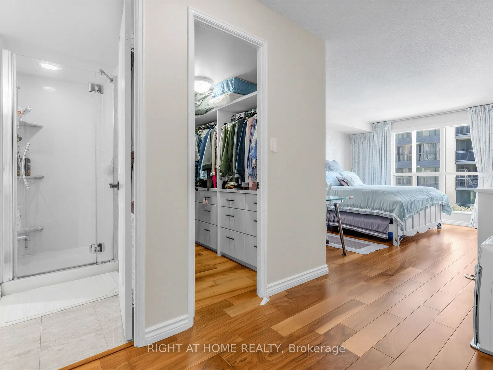 28 Hollywood Avenue #511