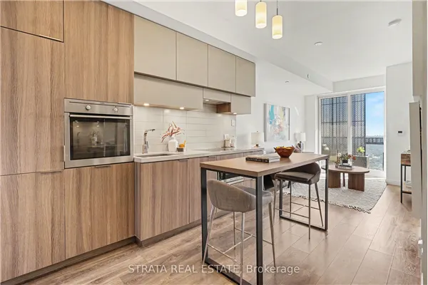 8 Eglinton Avenue E