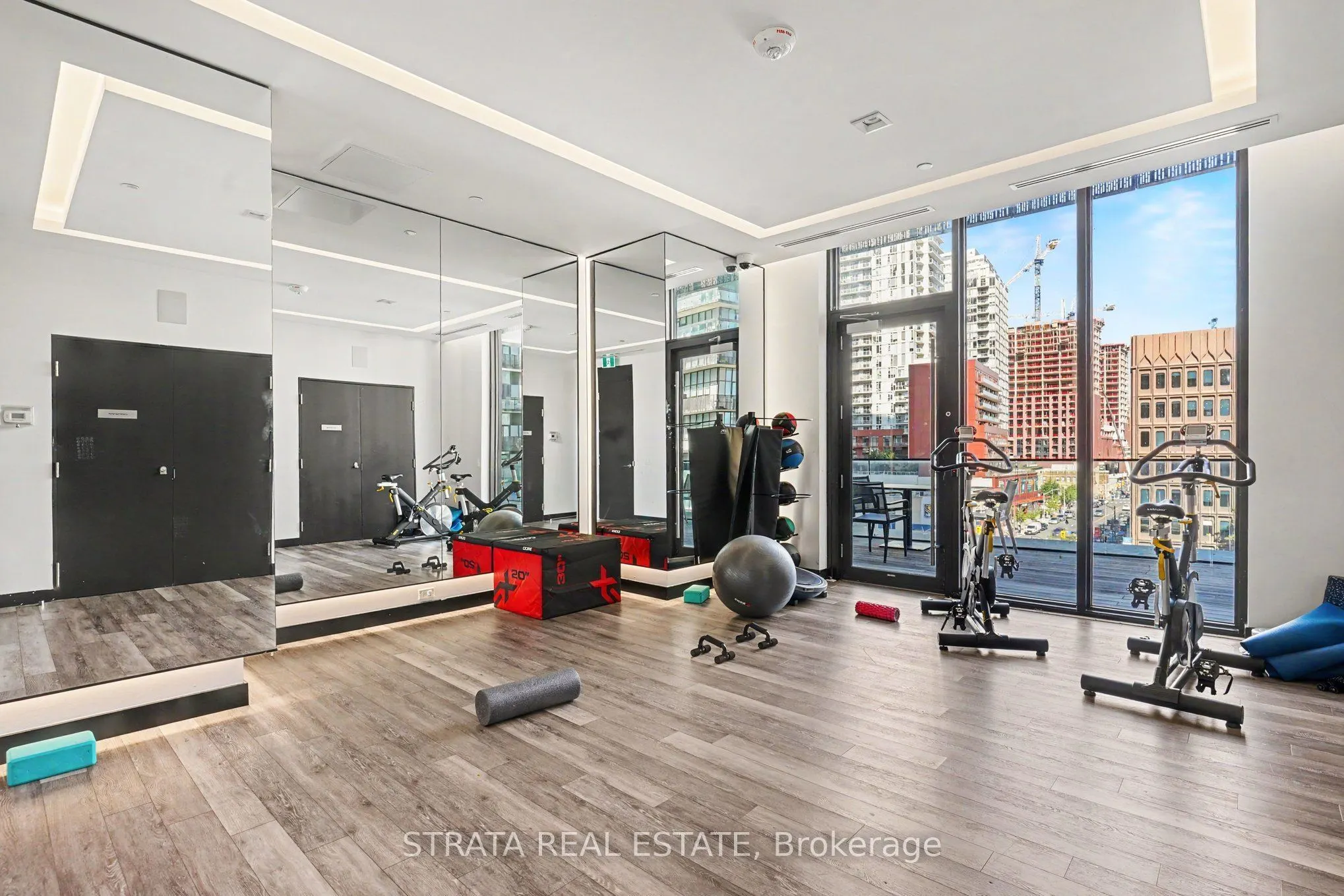 8 Eglinton Avenue E #4610