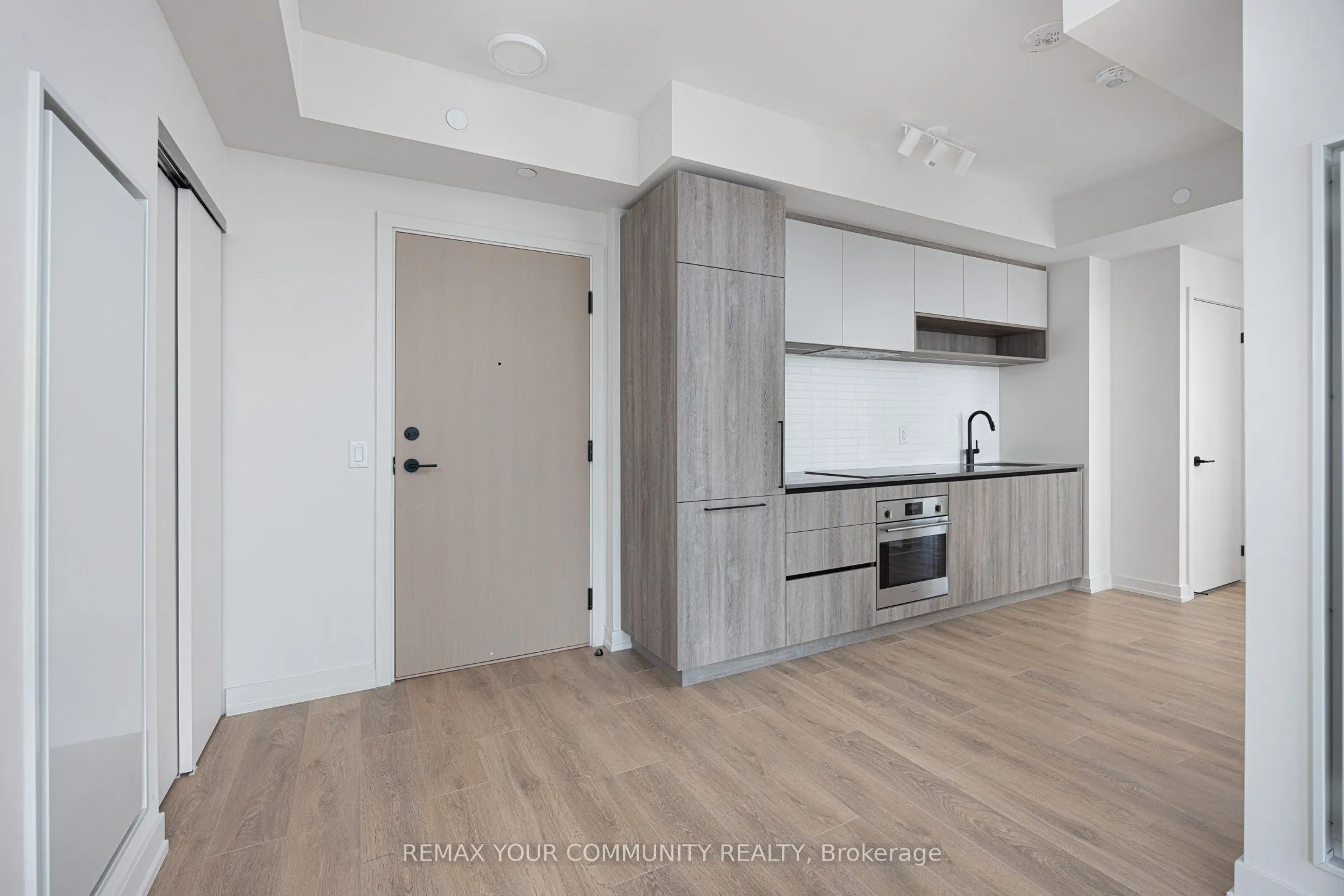181 Sterling Road #1002