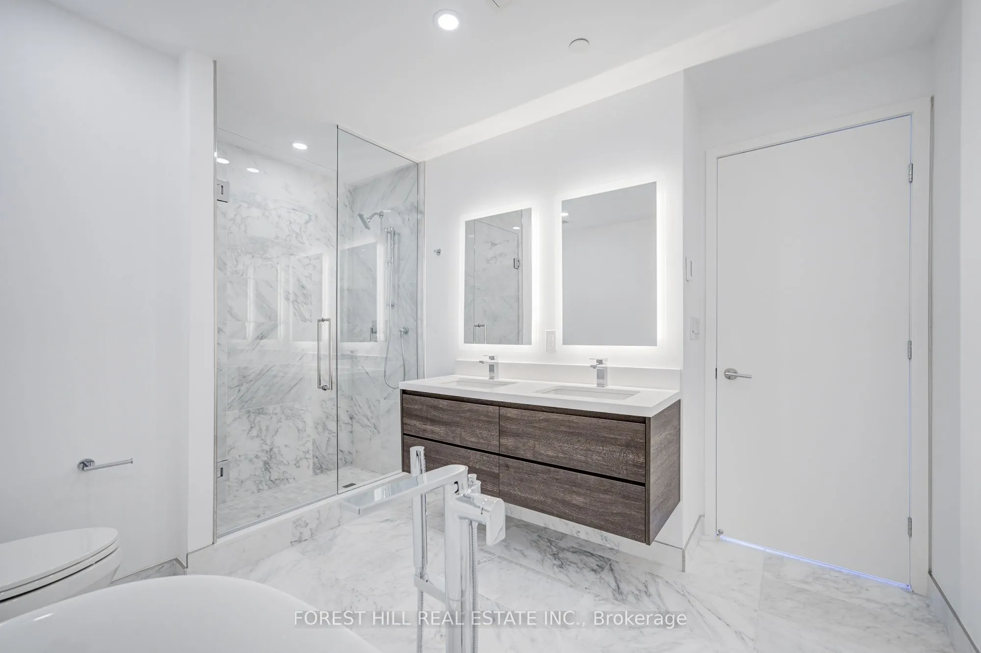 1315 Bay Street #2202