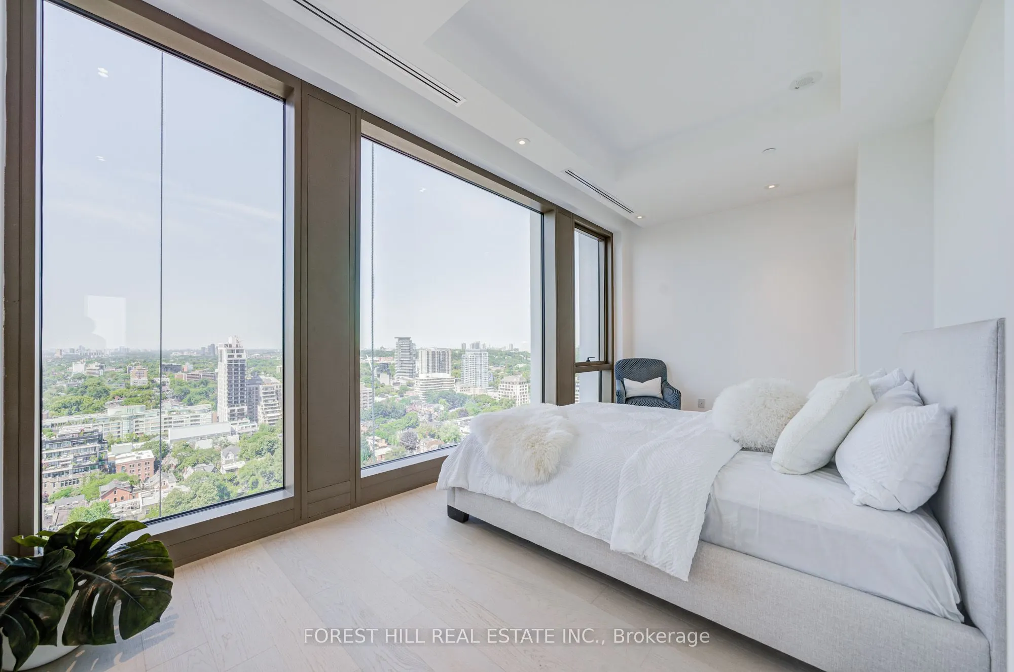 1315 Bay Street #2202