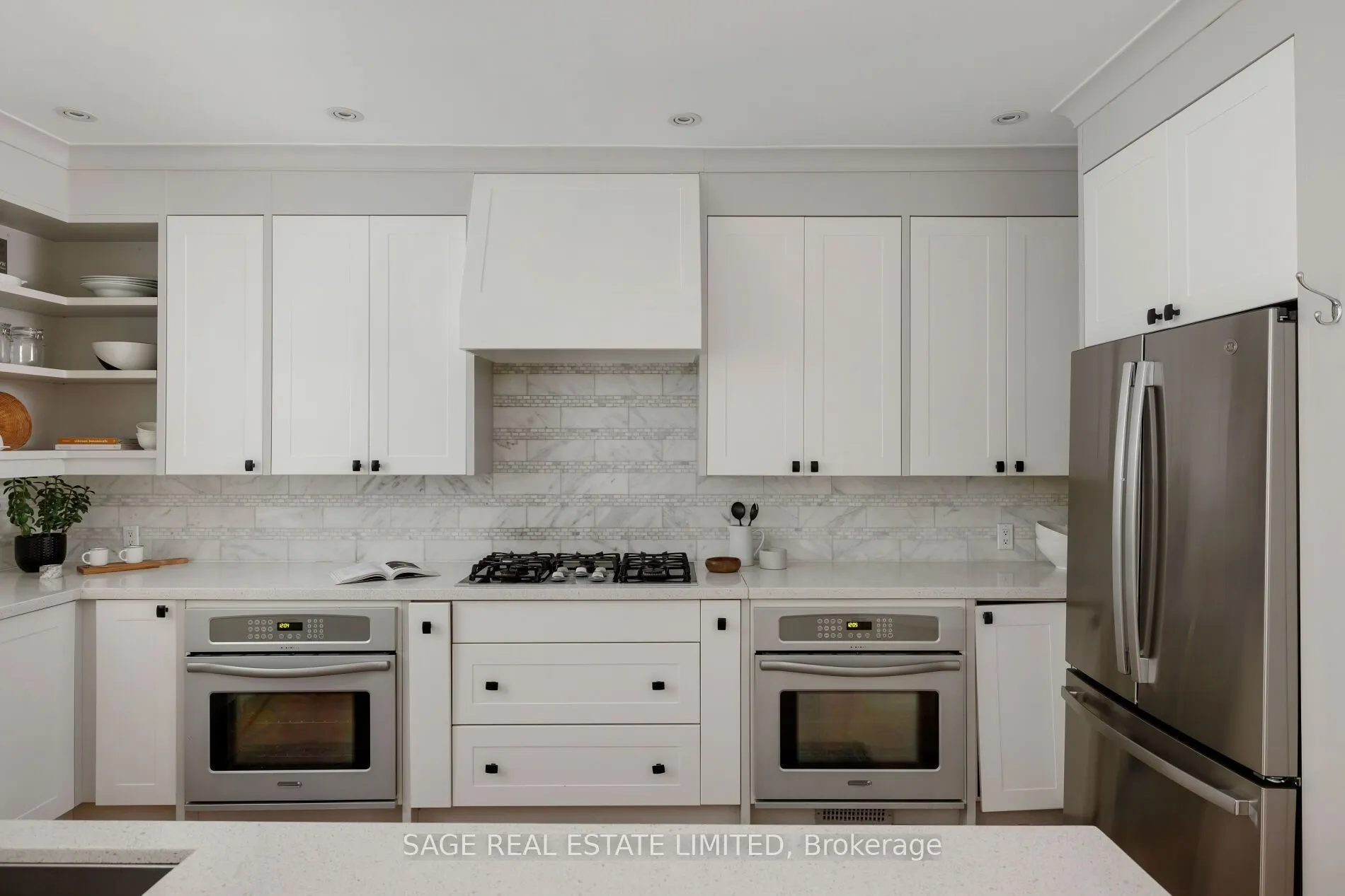 32 Edgewood Crescent