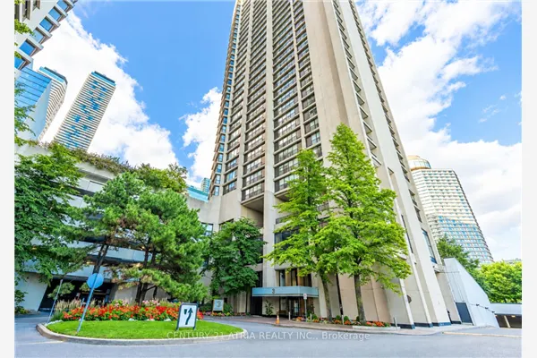 33 Harbour Square #1004