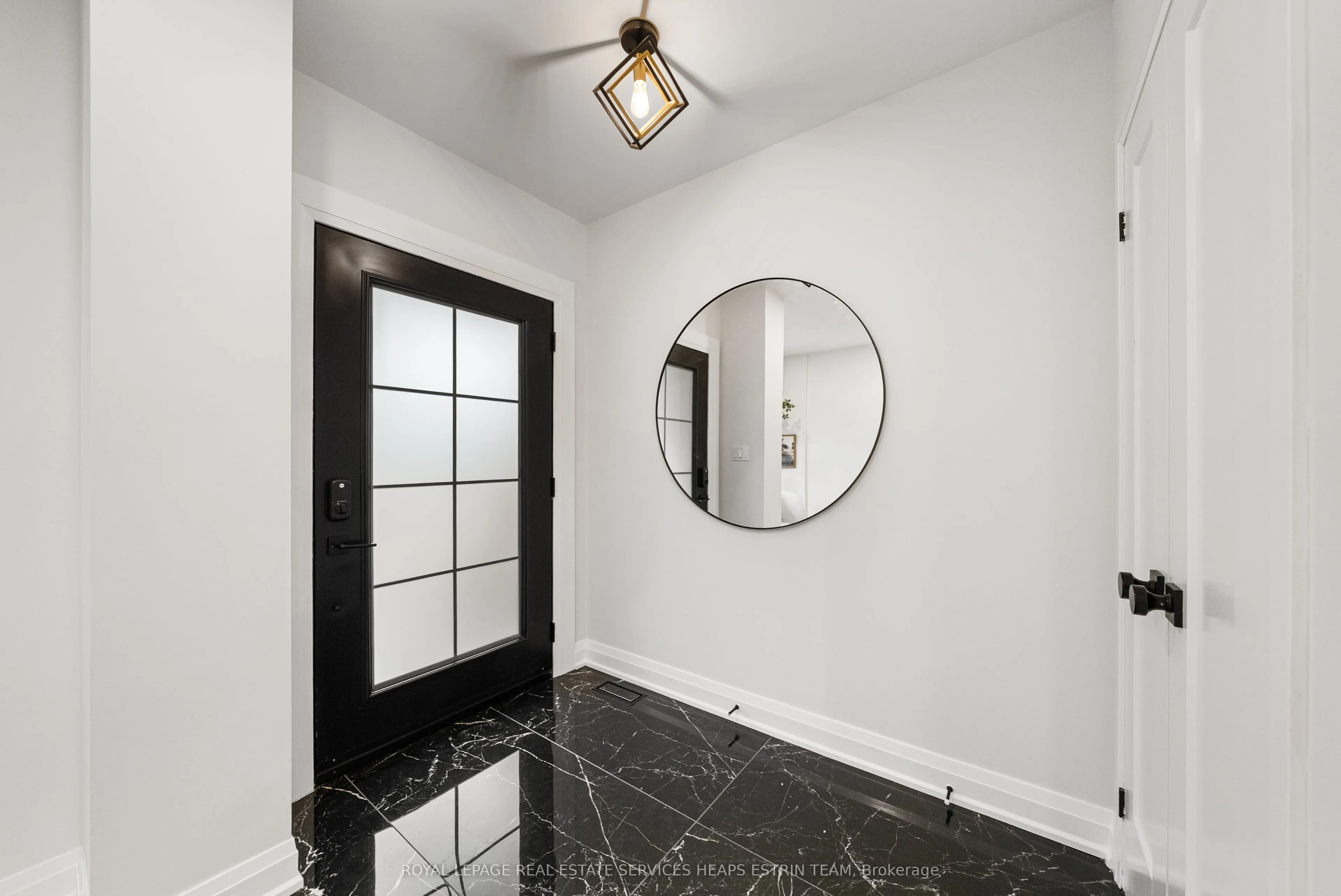 247A Lippincott Street