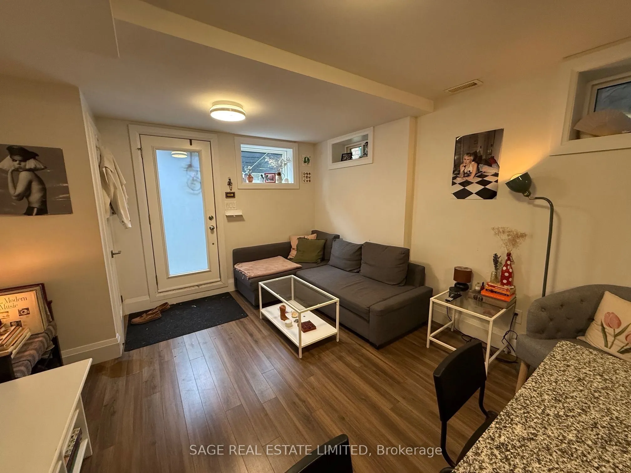 228 Montrose Avenue #Lower