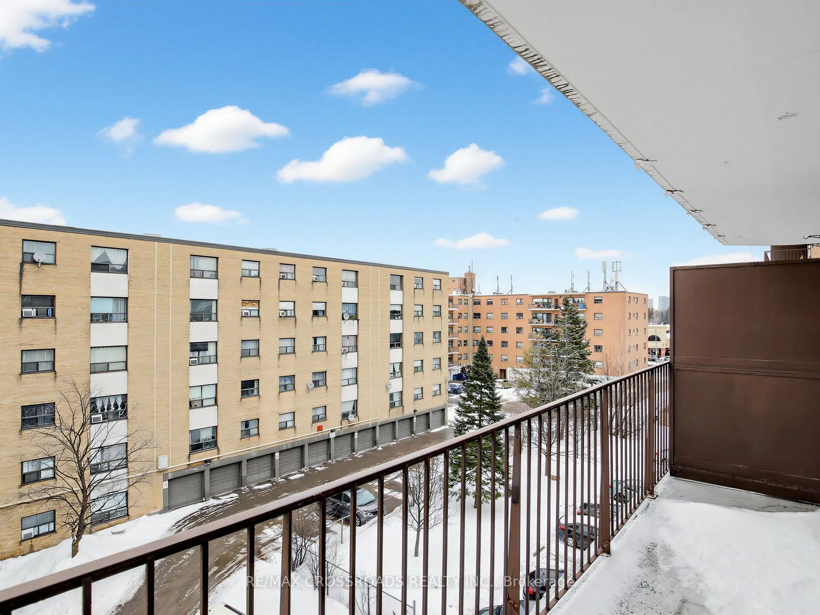 8 Kingsbridge Court #407