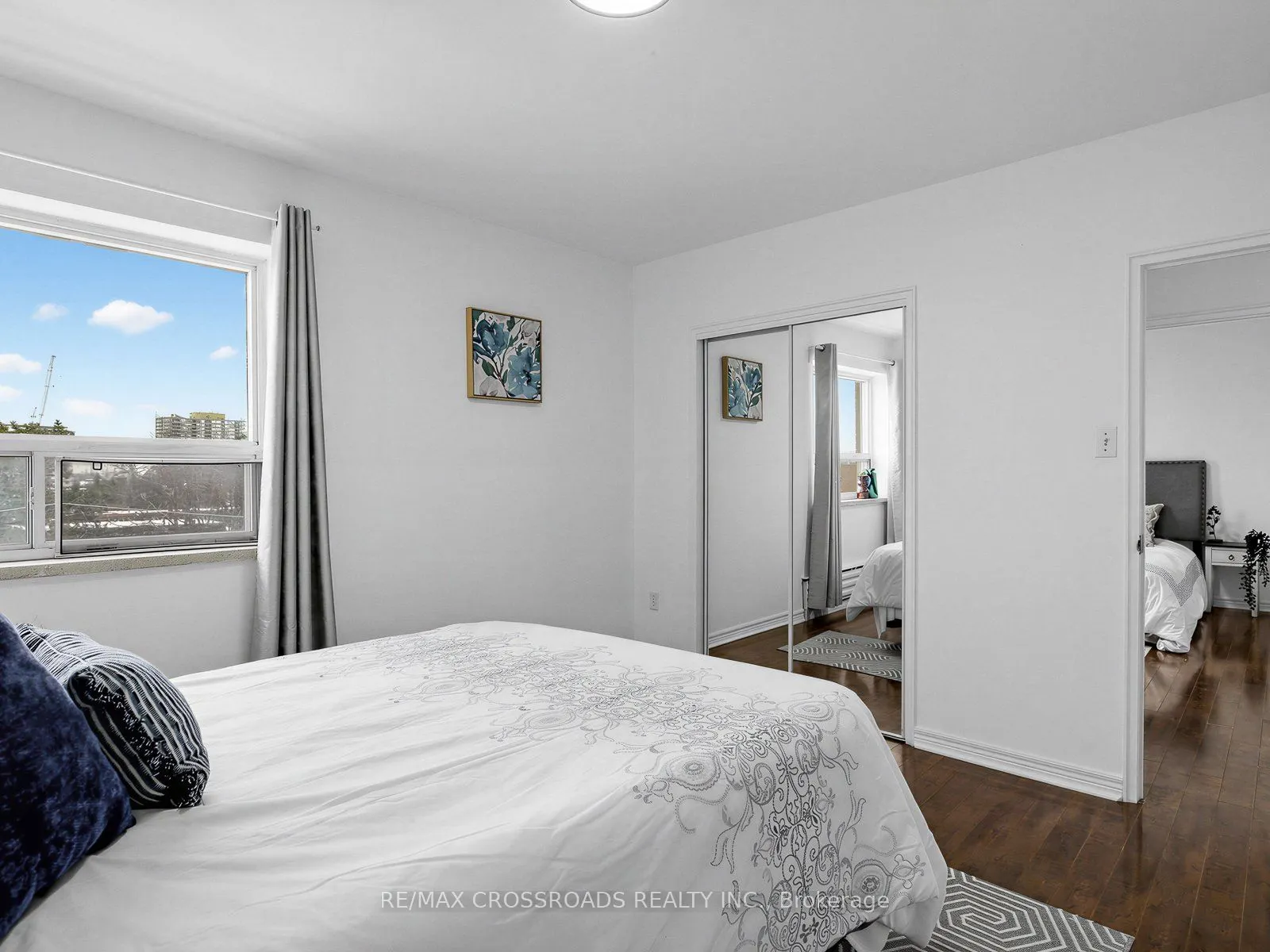 8 Kingsbridge Court #407