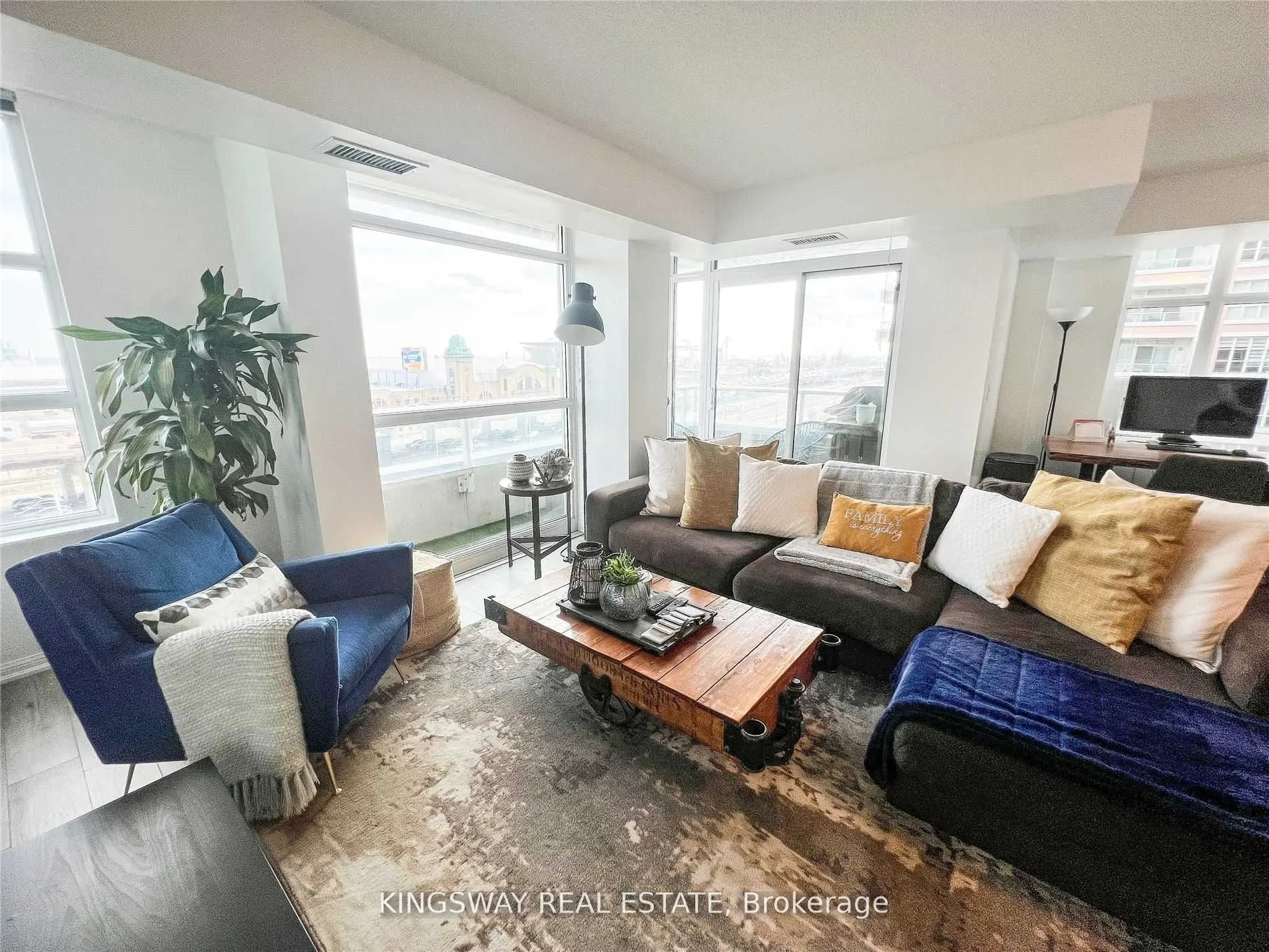 65 East Liberty Street #805