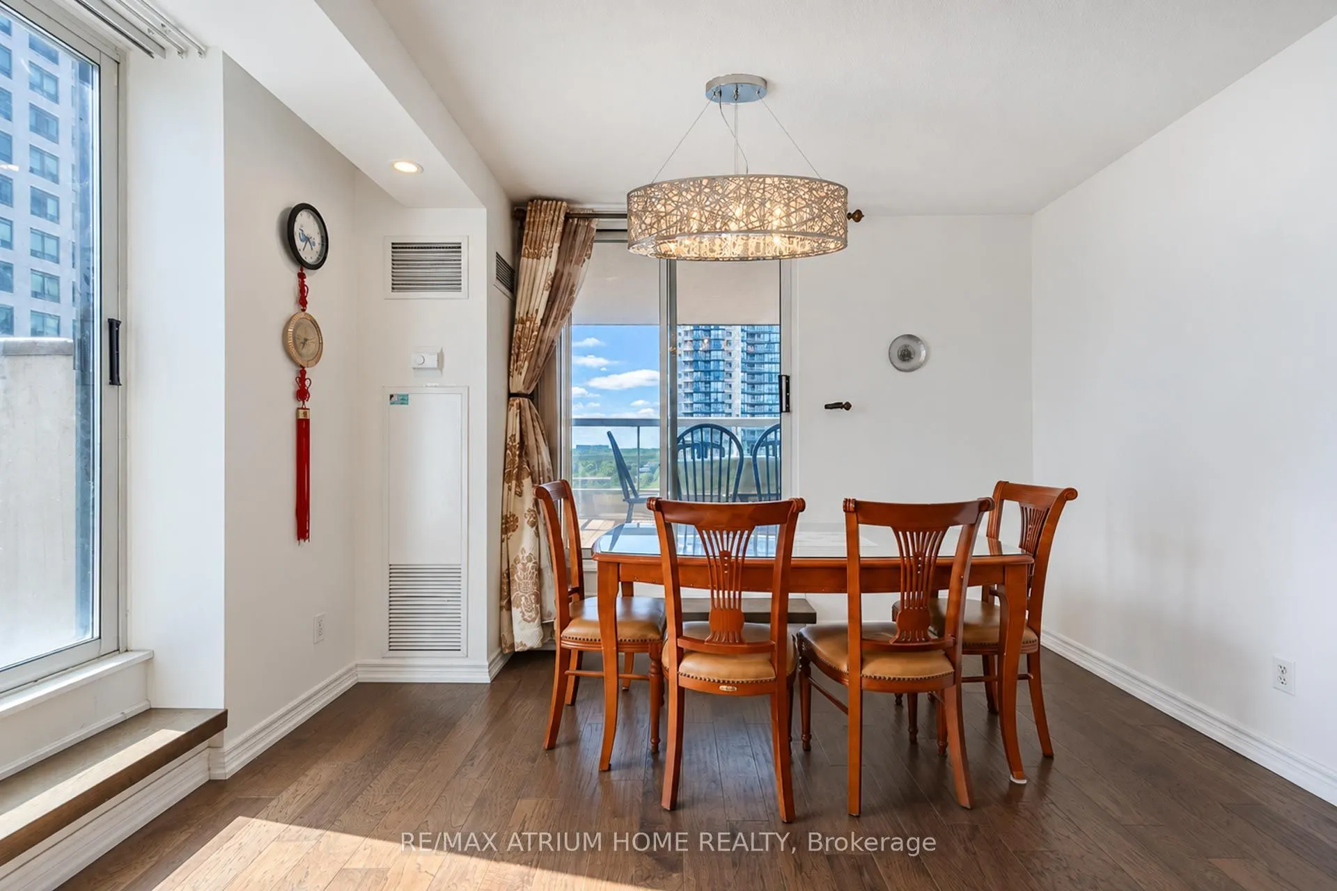 28 Empress Avenue #2208