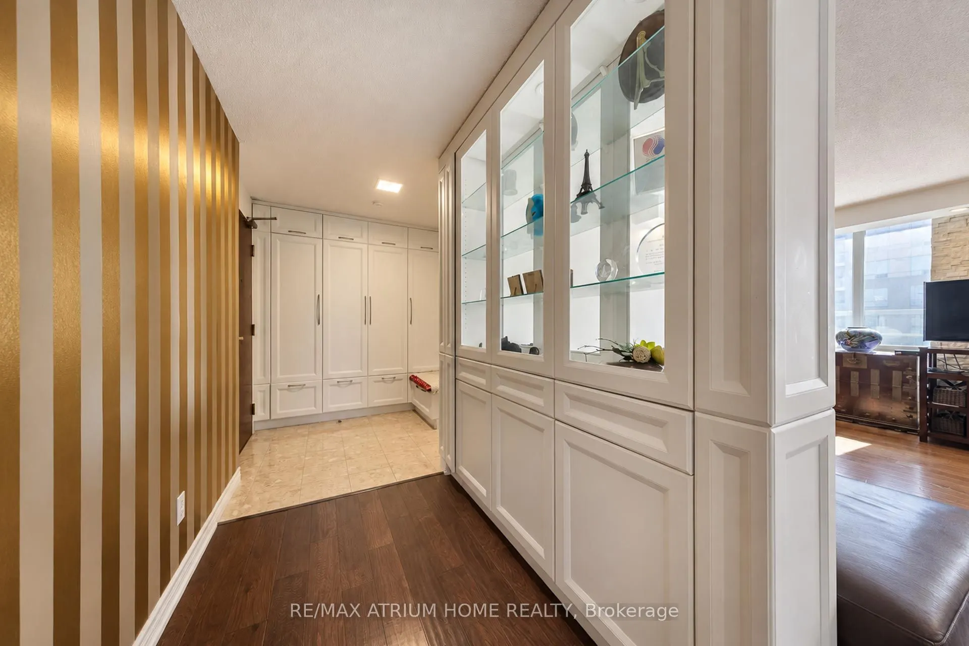 28 Empress Avenue #2208