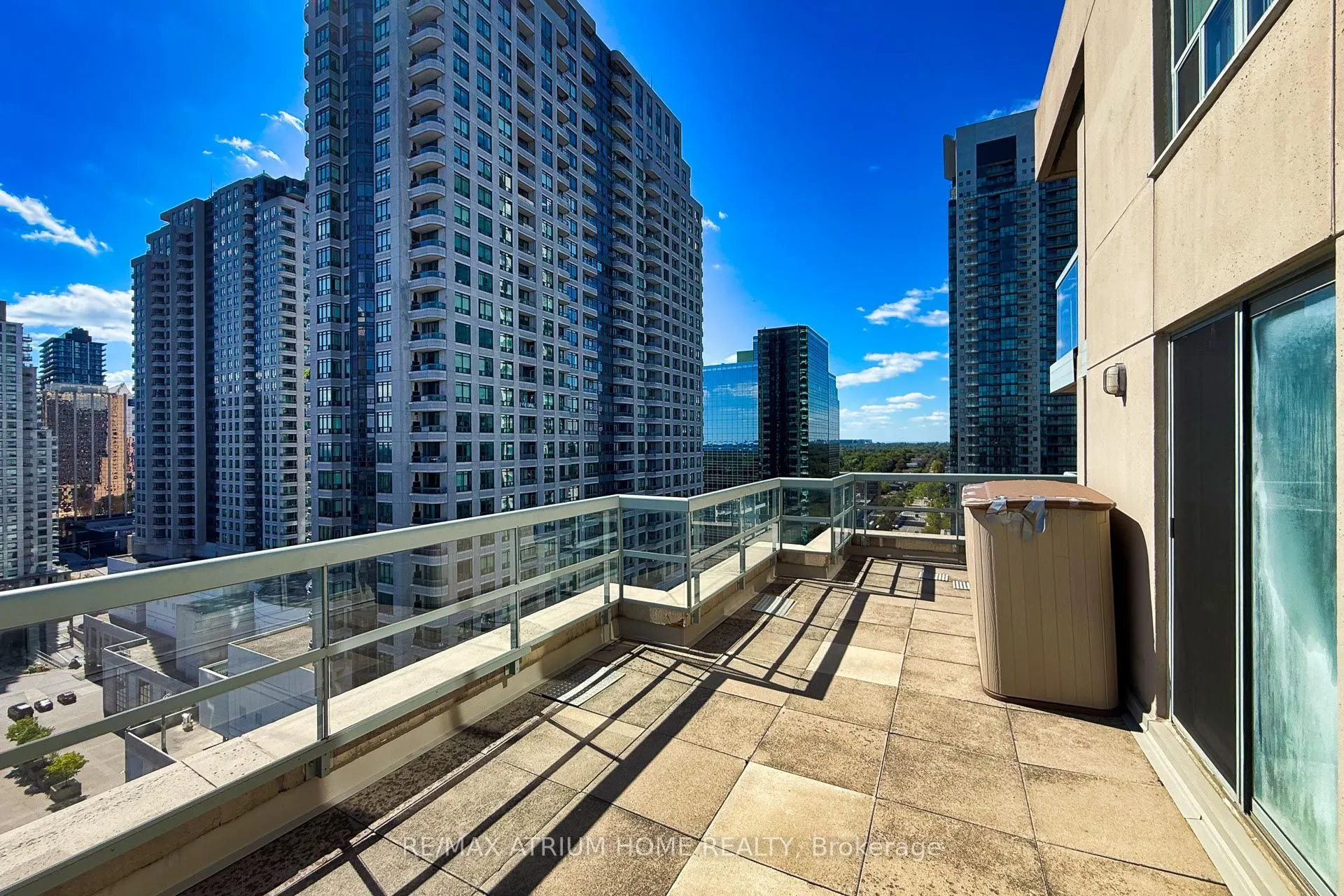 28 Empress Avenue #2208