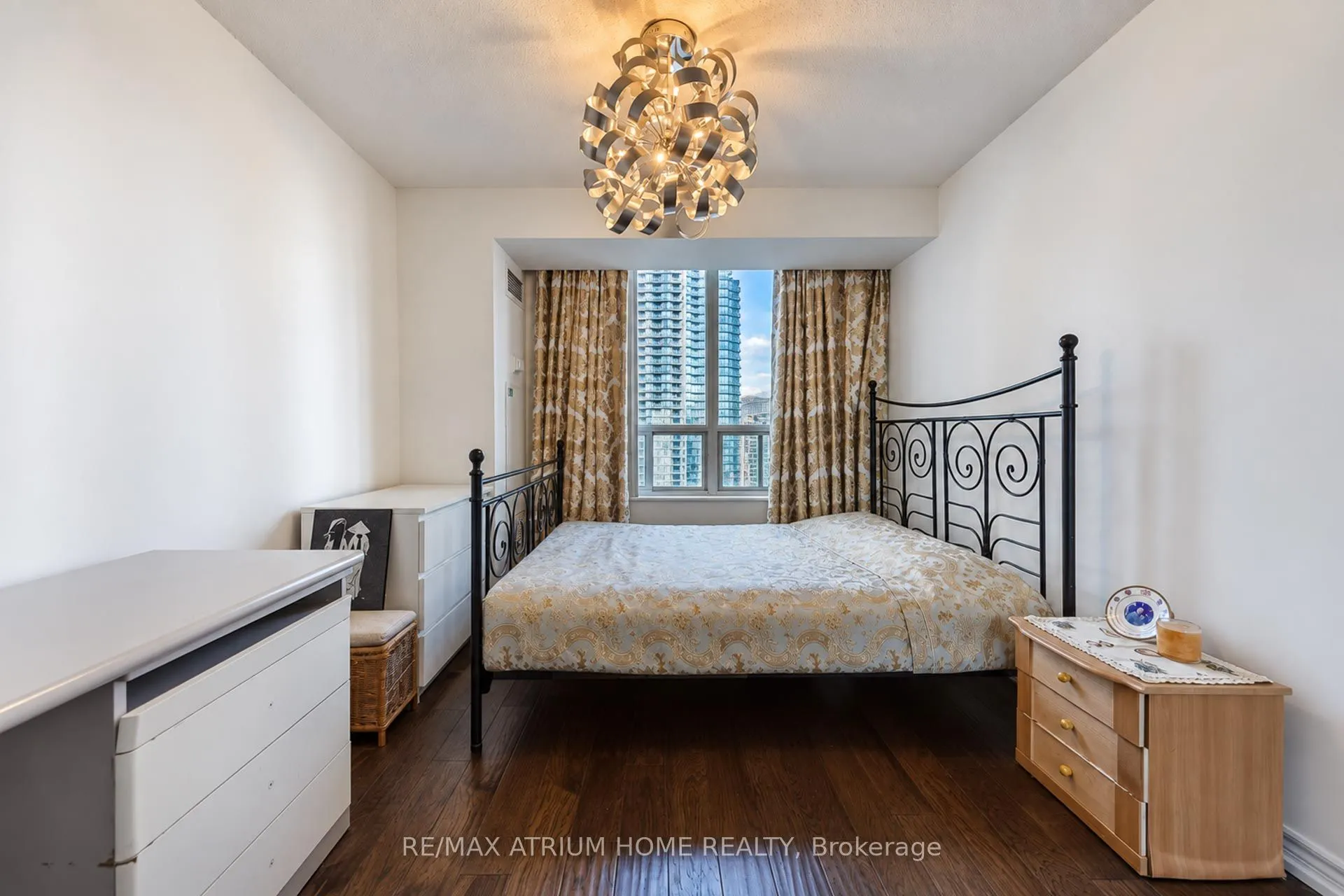 28 Empress Avenue #2208