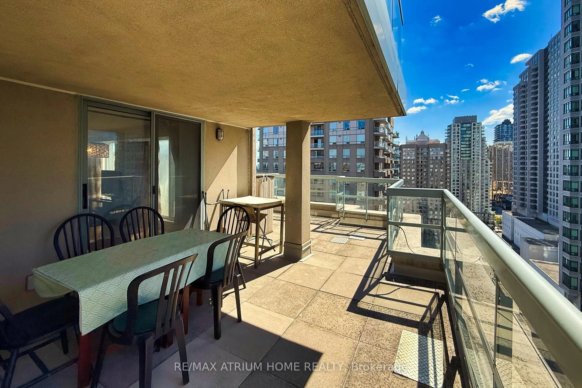 28 Empress Avenue #2208