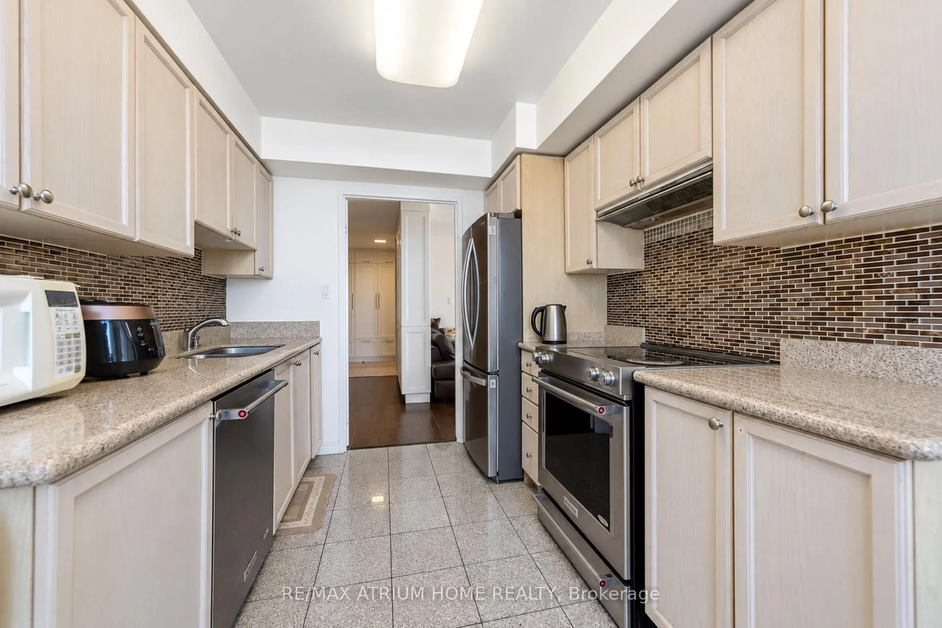 28 Empress Avenue #2208