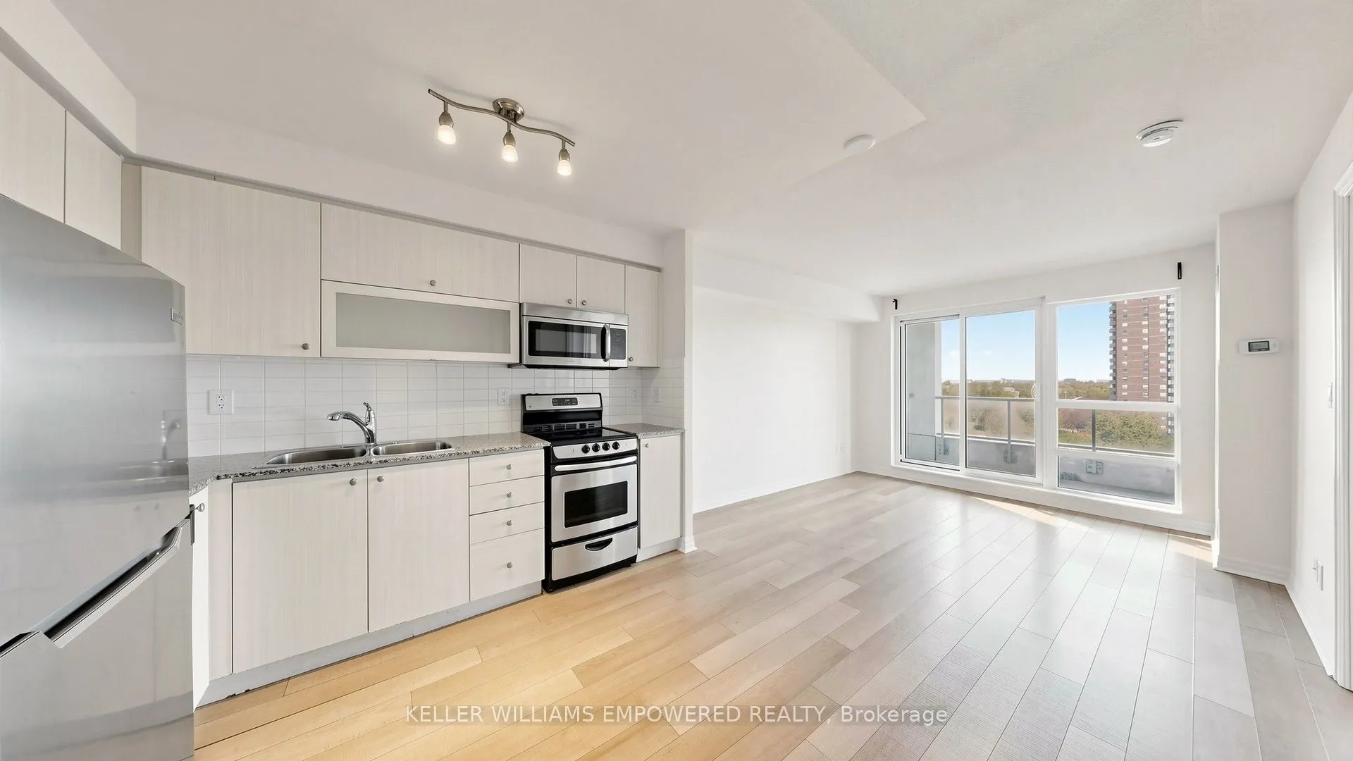 2015 Sheppard Avenue E #807