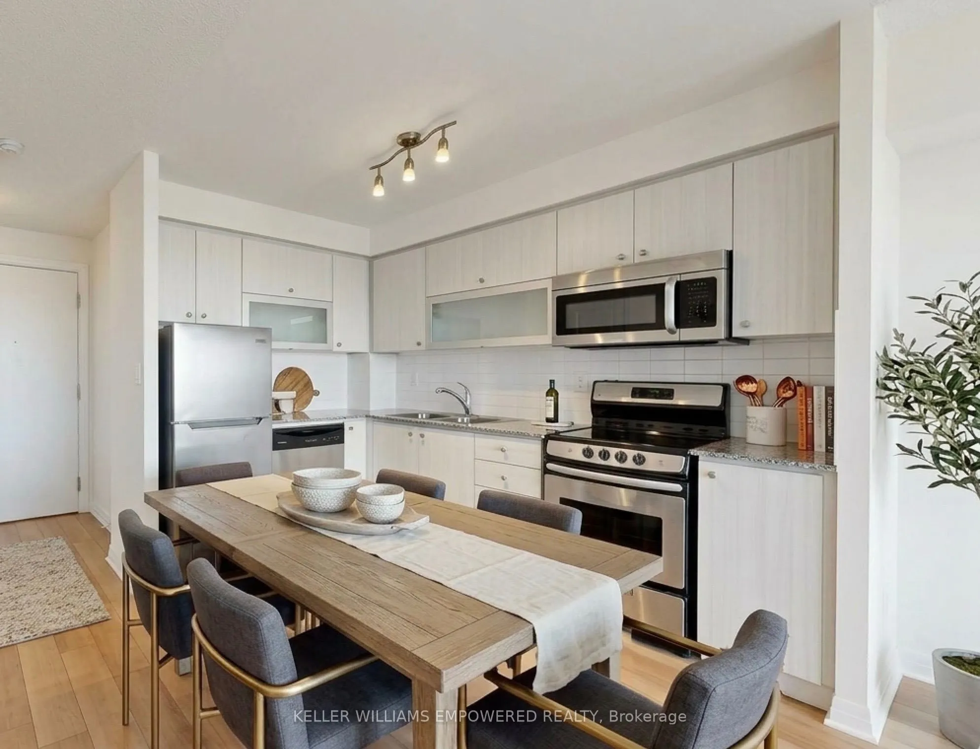 2015 Sheppard Avenue E #807