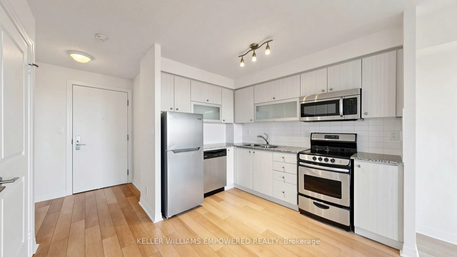2015 Sheppard Avenue E #807