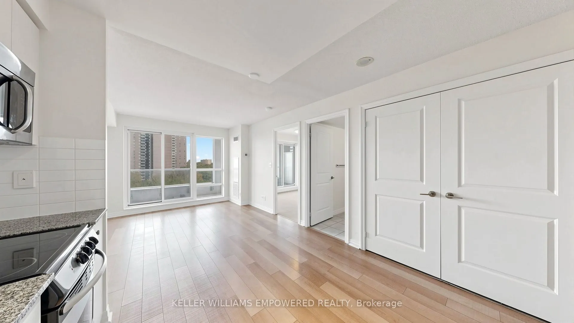 2015 Sheppard Avenue E #807