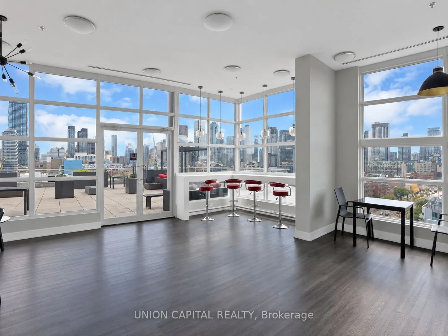 10 Willison Square #202